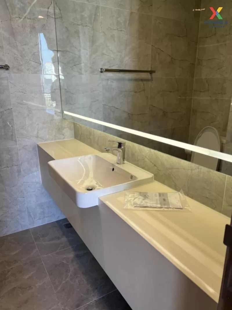 FOR SALE condo , Noble Around Sukhumvit 33 , BTS-Phrom Phong , Kh