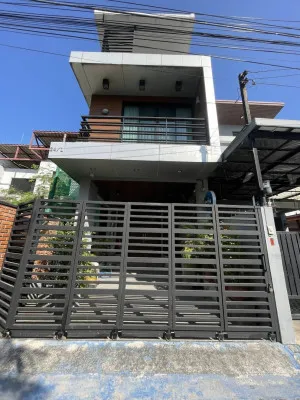 เช่าบ้านเดี่ยวซอยพึงมี 29 แยก2  บางจาก เขต พระโขนง กรุงเทพ CX-146180