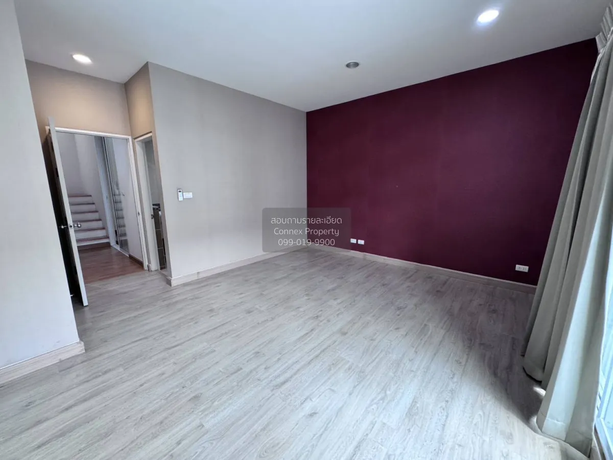 ขายทาวน์เฮ้าส์/ทาวน์โฮม  บ้านกลางเมือง เอส - เซ้นส์ ศรีนครินทร์ ห