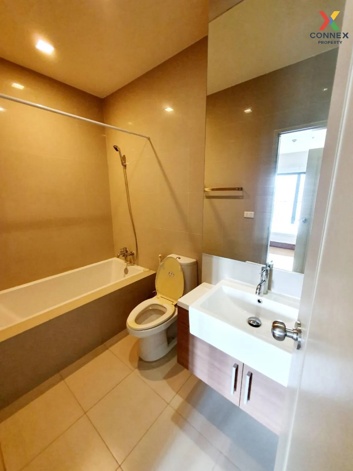 For Rent Condo , Noble Reveal , BTS-Ekkamai , Phra Khanong , Watt 4