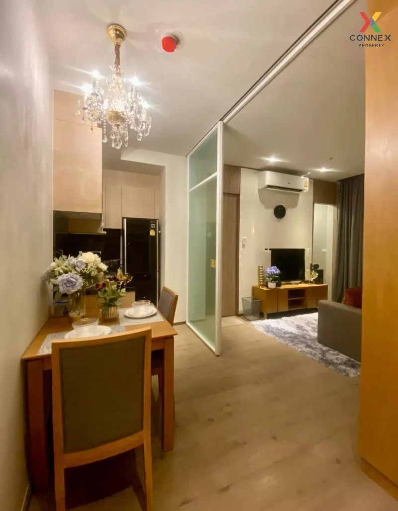 FOR RENT condo , Park Origin Phrom Phong , high floor , BTS-Phrom