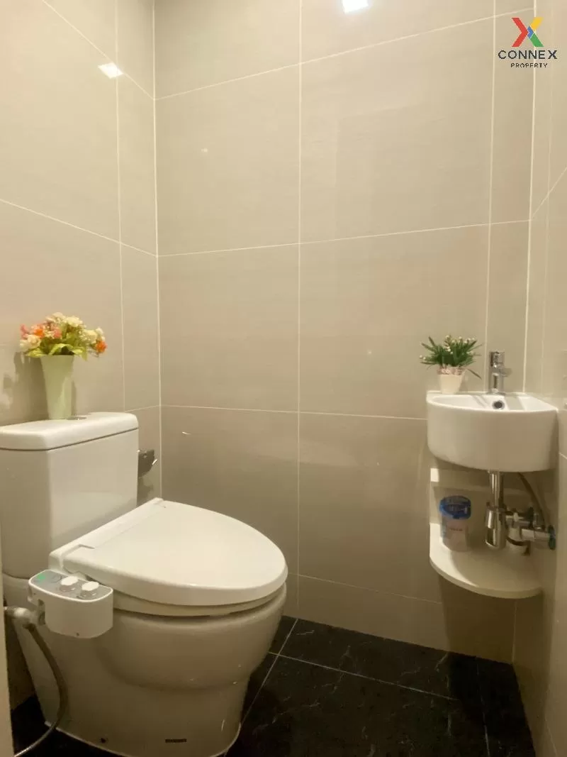 FOR RENT condo , Park Origin Phrom Phong , high floor , BTS-Phrom