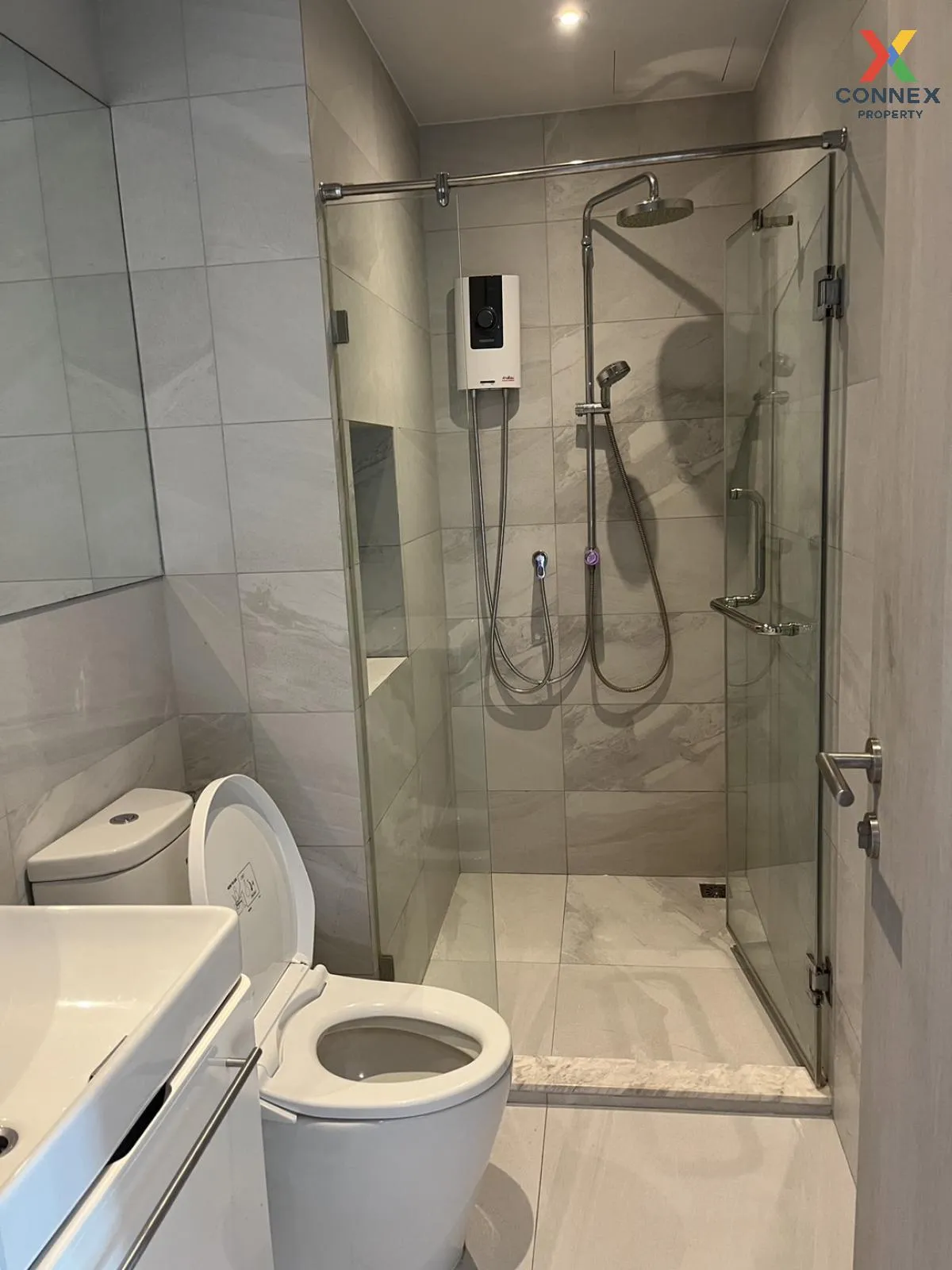 FOR RENT condo , RHYTHM Ekkamai , BTS-Ekkamai , Khlong Tan Nuea ,