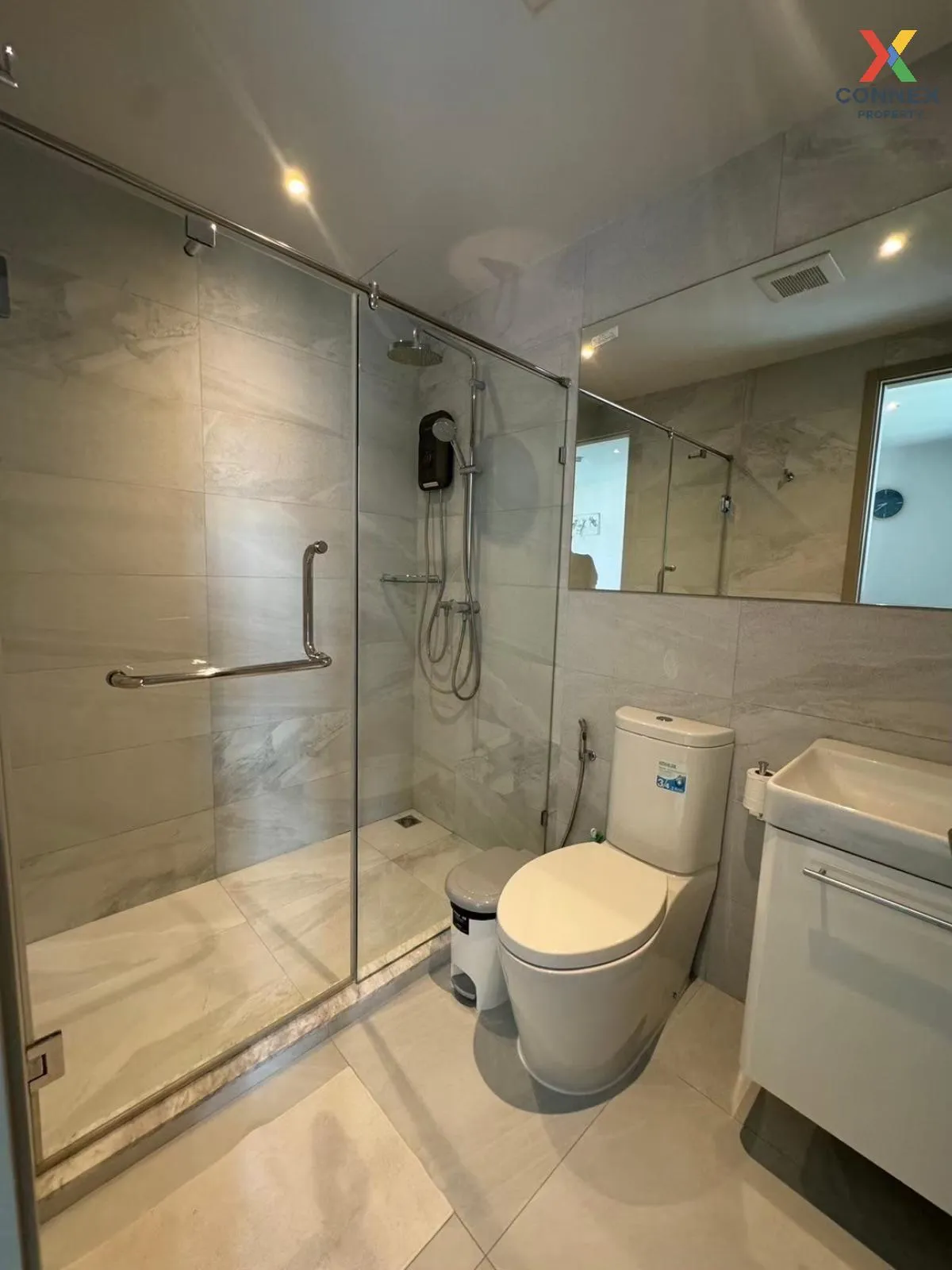 FOR RENT condo , RHYTHM Ekkamai , BTS-Ekkamai , Khlong Tan Nuea ,