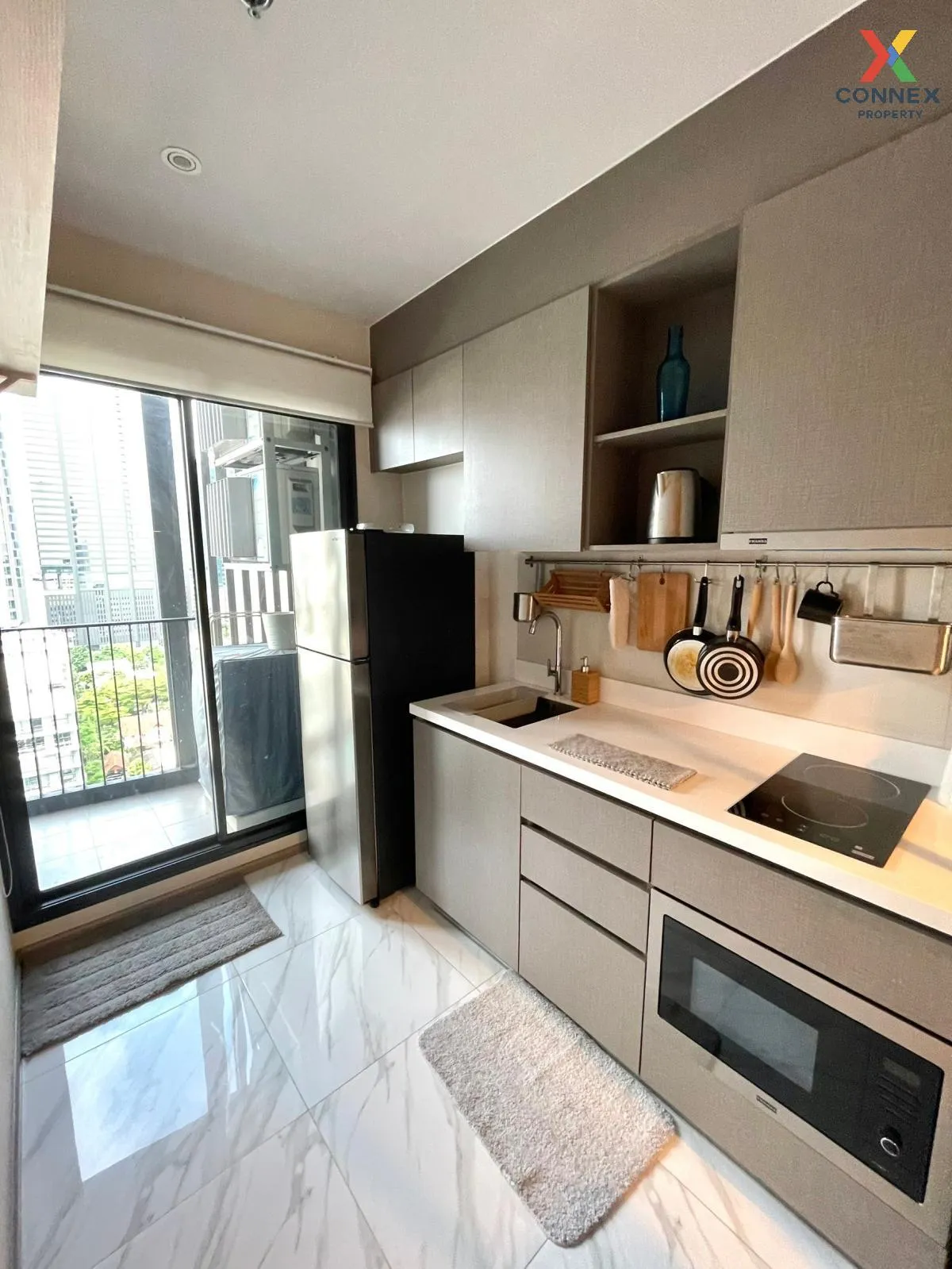 FOR RENT condo , RHYTHM Ekkamai , BTS-Ekkamai , Khlong Tan Nuea ,