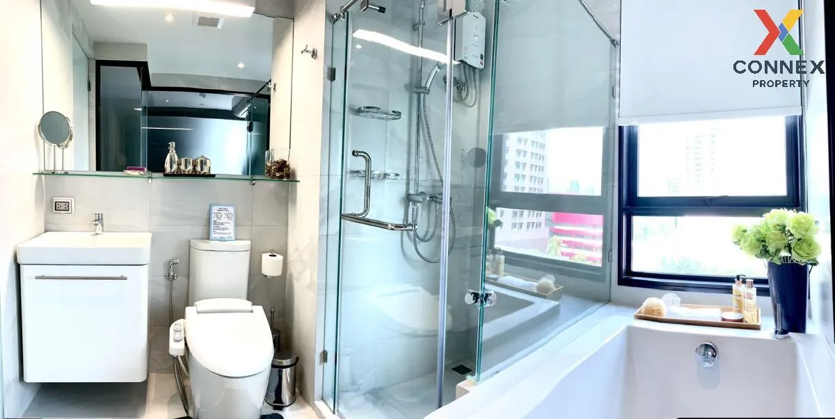 FOR RENT condo , RHYTHM Ekkamai , BTS-Ekkamai , Khlong Tan Nuea ,