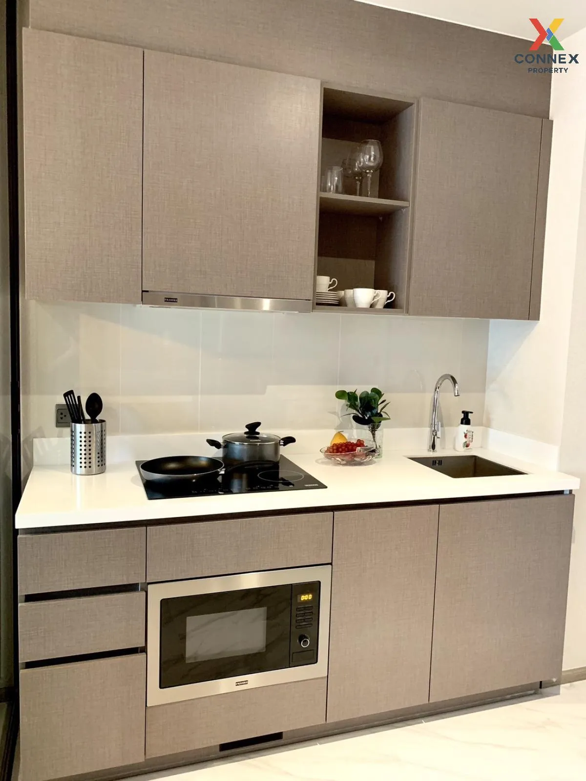 FOR RENT condo , RHYTHM Ekkamai , BTS-Ekkamai , Khlong Tan Nuea ,