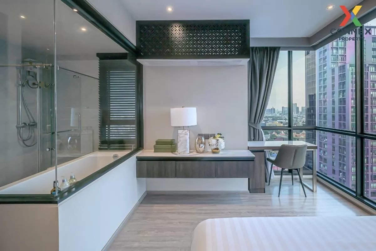 FOR RENT condo , RHYTHM Ekkamai , BTS-Ekkamai , Khlong Tan Nuea ,