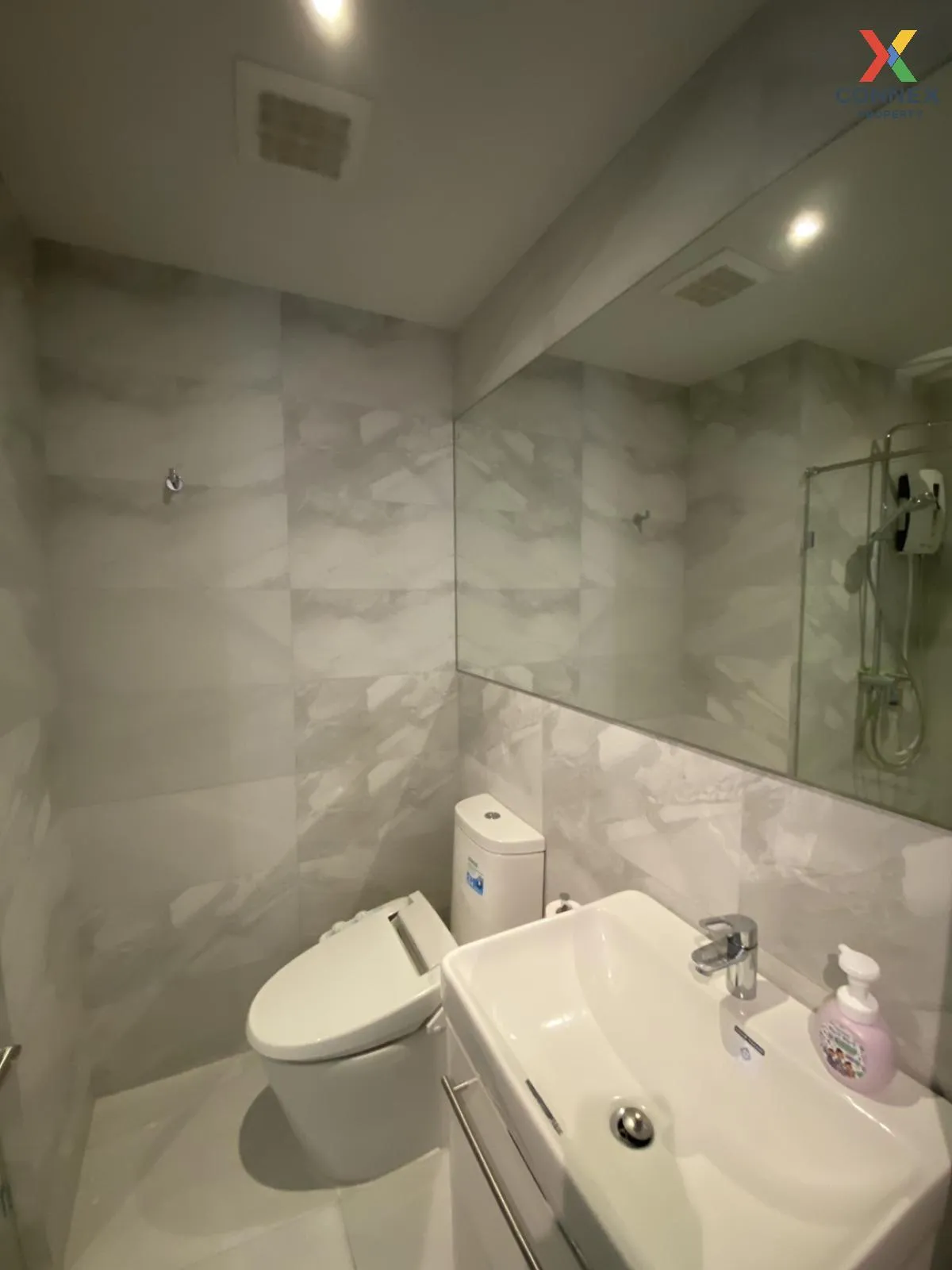 FOR RENT condo , RHYTHM Ekkamai , BTS-Ekkamai , Khlong Tan Nuea ,