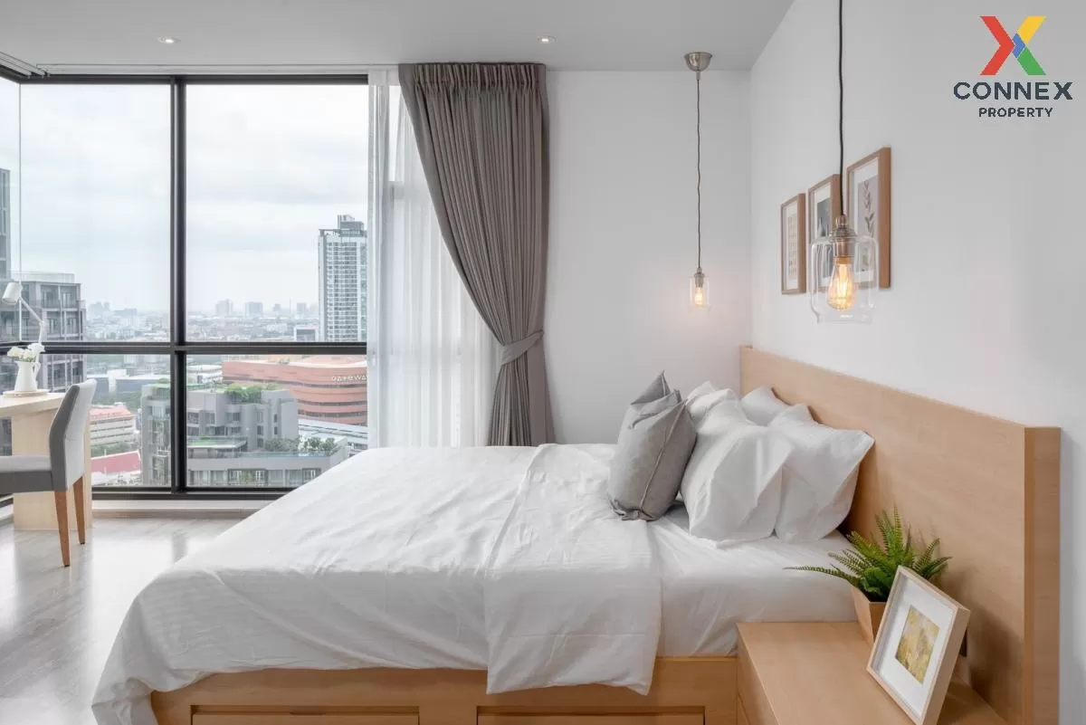 FOR RENT condo , RHYTHM Ekkamai , BTS-Ekkamai , Khlong Tan Nuea ,