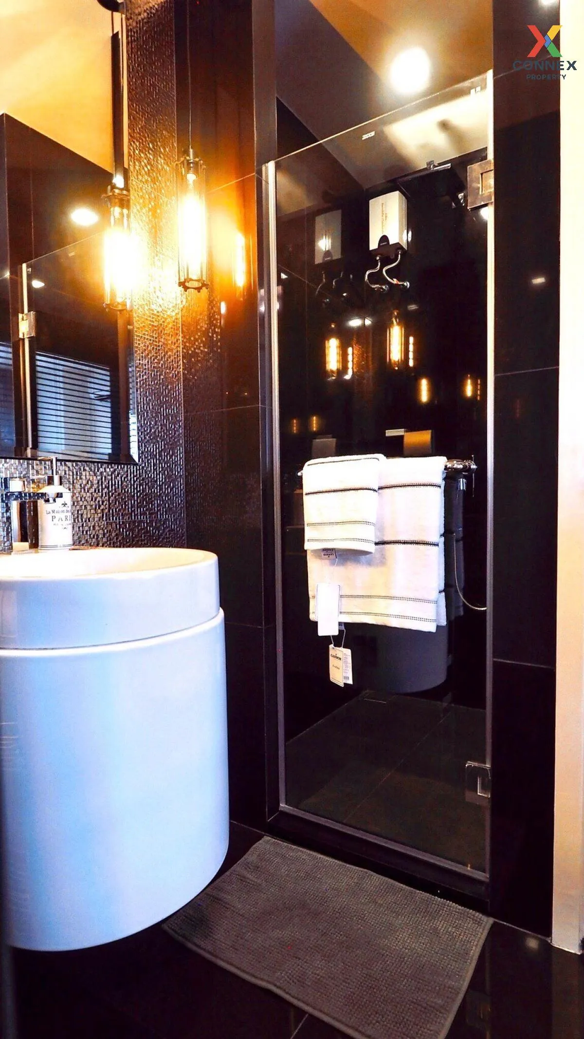 FOR RENT condo , Rhythm Sukhumvit 36-38 , BTS-Thong Lo , Phra Kha