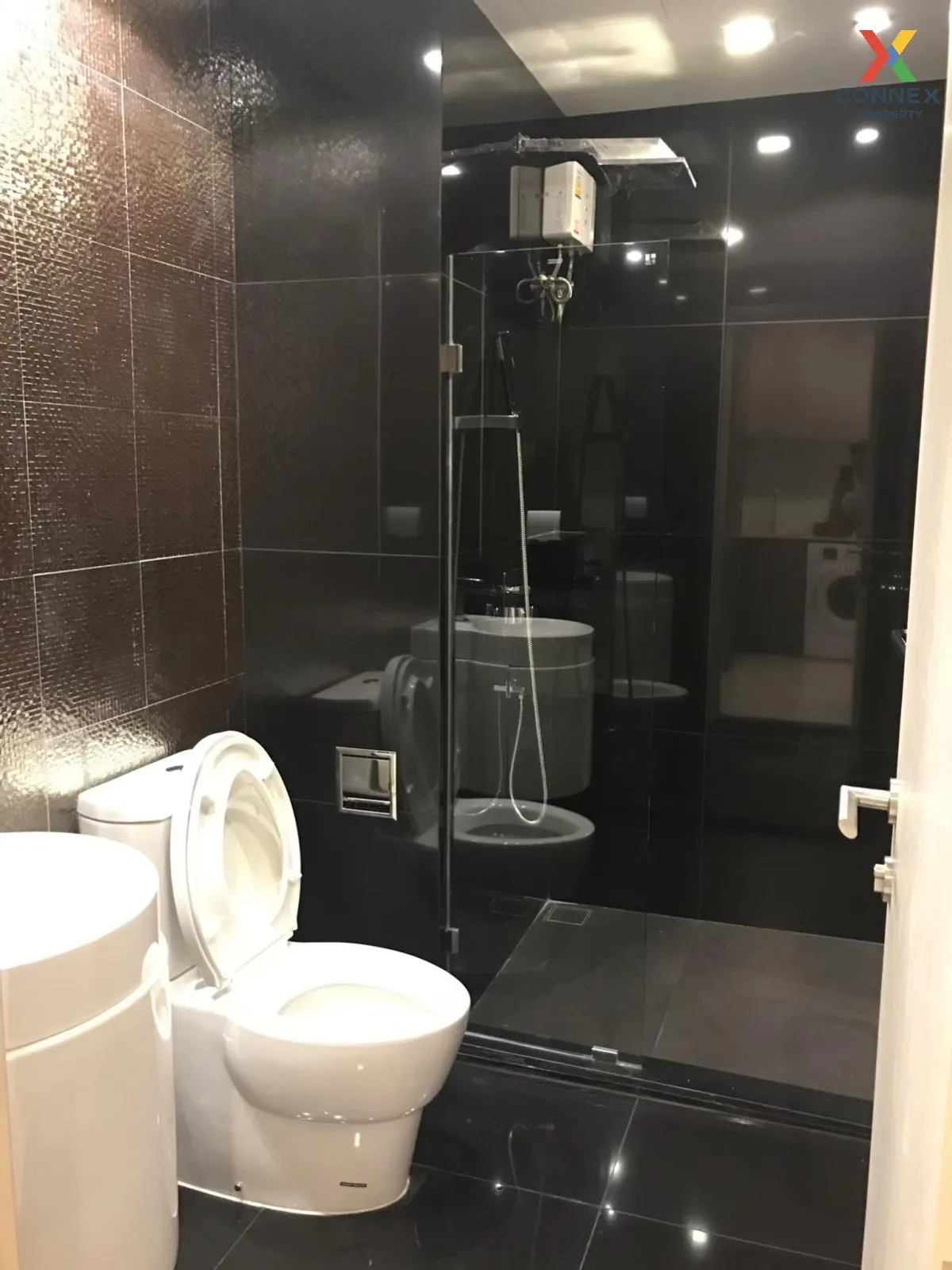 FOR RENT condo , Rhythm Sukhumvit 36-38 , BTS-Thong Lo , Phra Kha