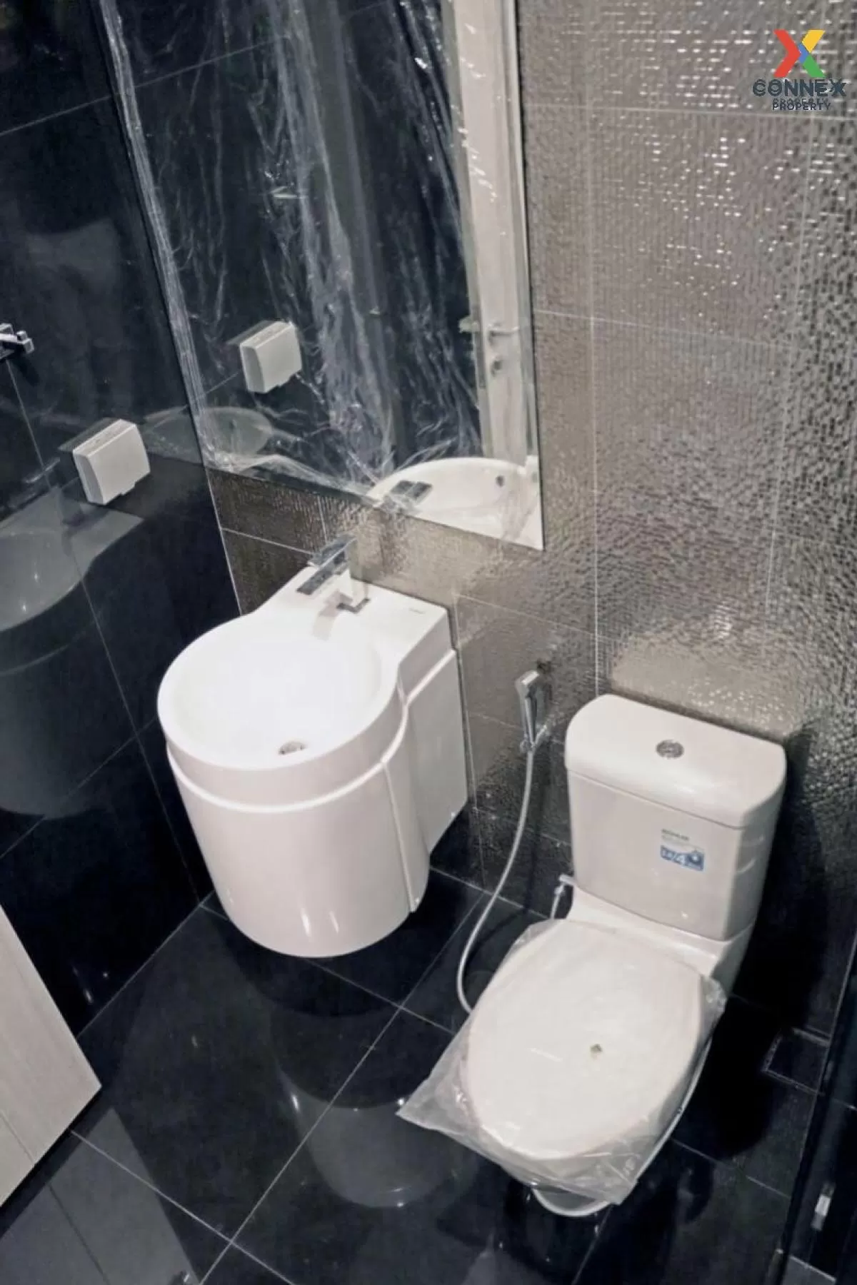 FOR RENT condo , Rhythm Sukhumvit 36-38 , BTS-Thong Lo , Phra Kha