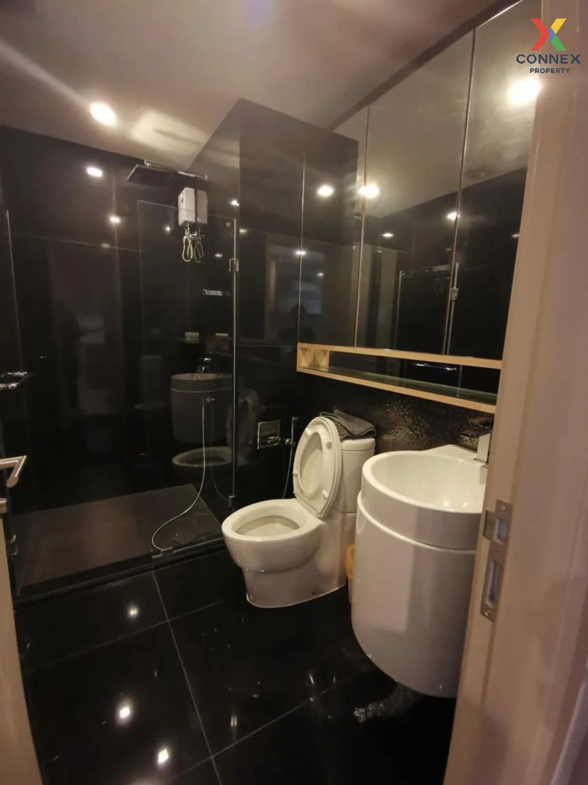 FOR RENT condo , Rhythm Sukhumvit 36-38 , BTS-Thong Lo , Phra Kha 4