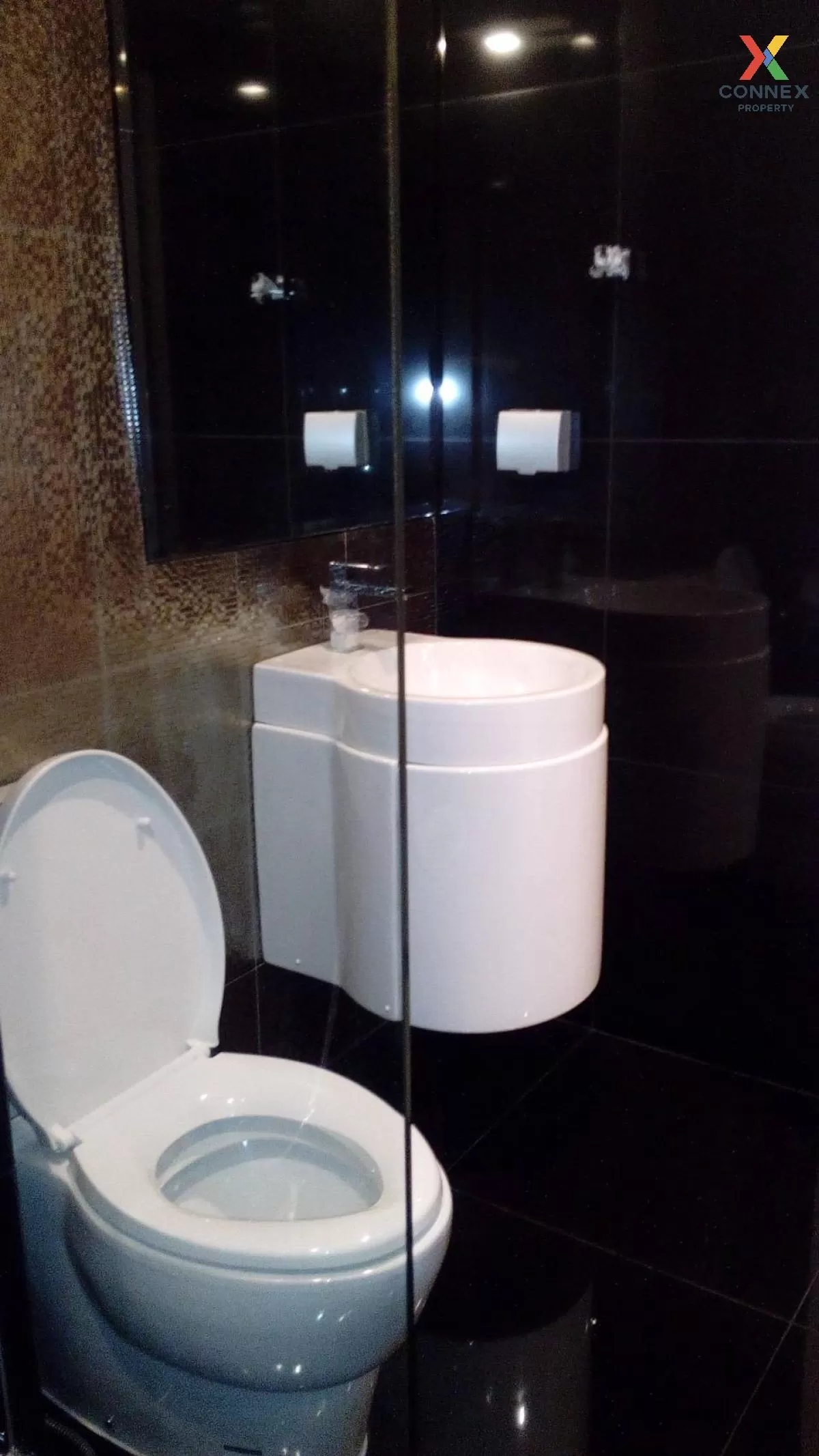 FOR RENT condo , Rhythm Sukhumvit 36-38 , BTS-Thong Lo , Phra Kha