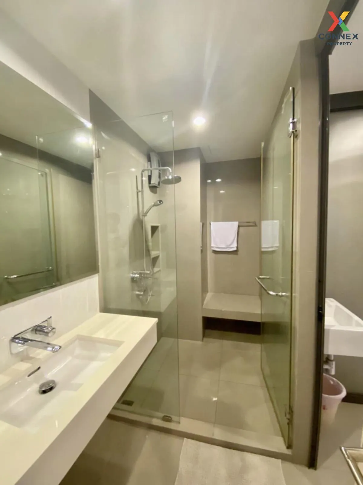 FOR RENT condo , RHYTHM Sukhumvit 42 , BTS-Ekkamai , Phra Khanong