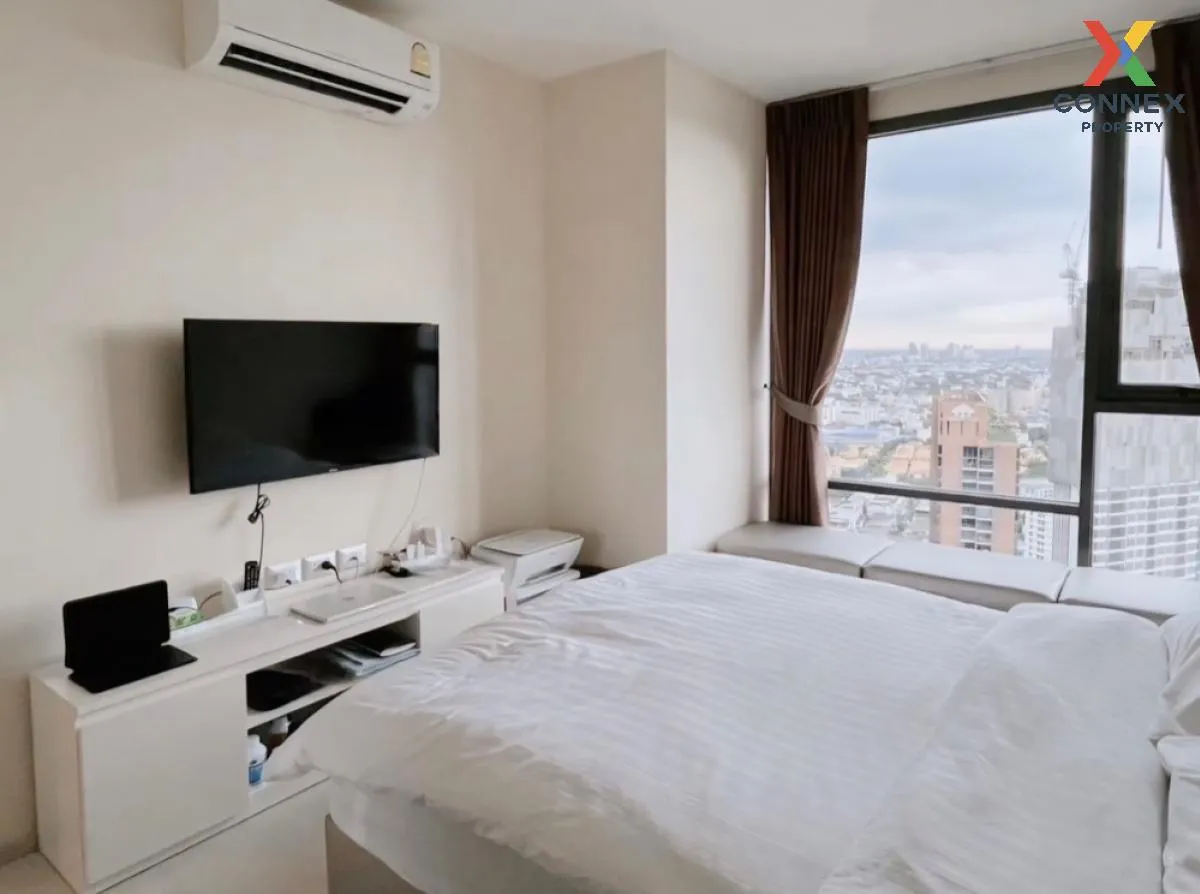 FOR RENT condo , RHYTHM Sukhumvit 42 , BTS-Ekkamai , Phra Khanong 4