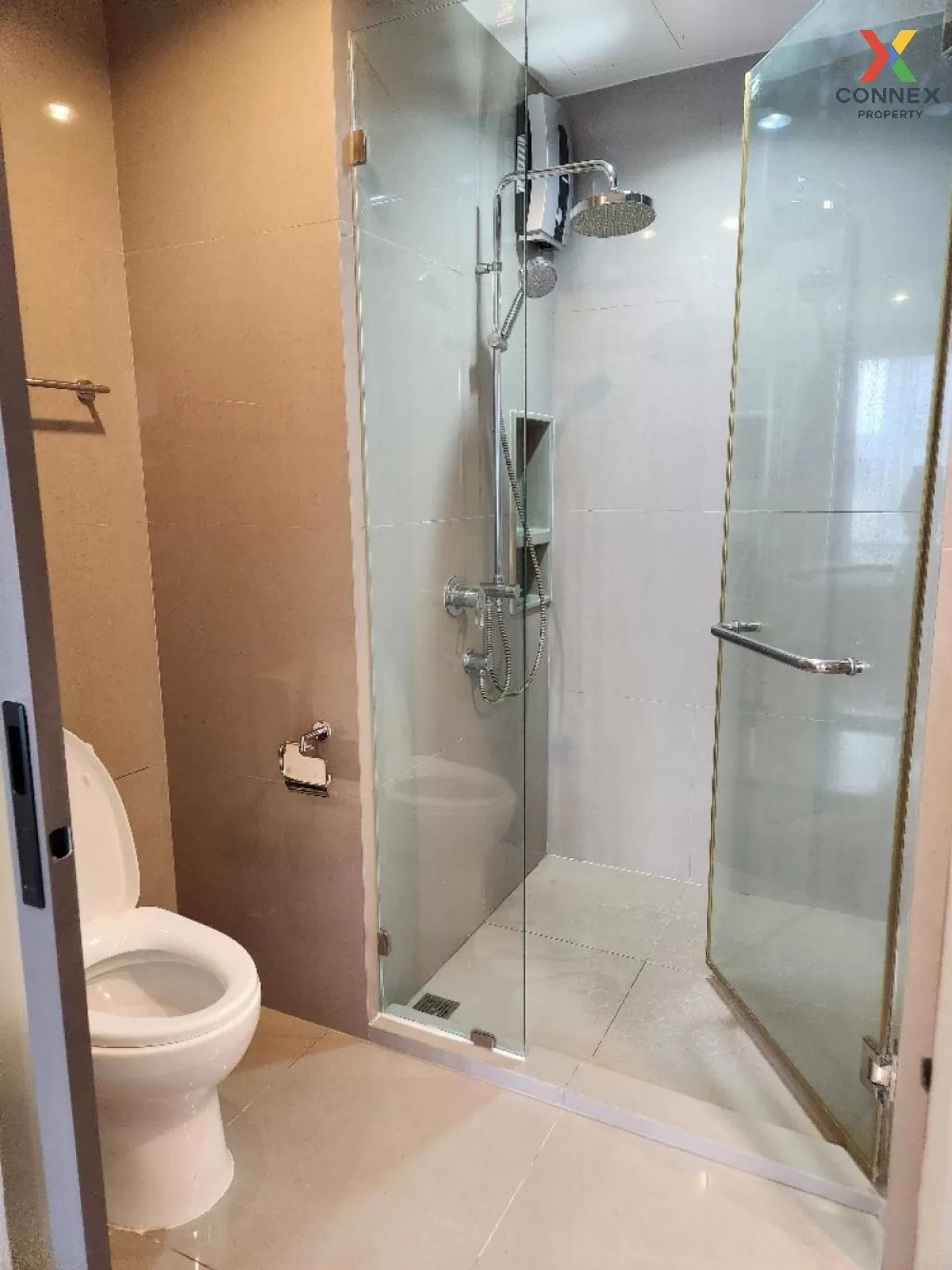 FOR RENT condo , RHYTHM Sukhumvit 42 , BTS-Ekkamai , Phra Khanong