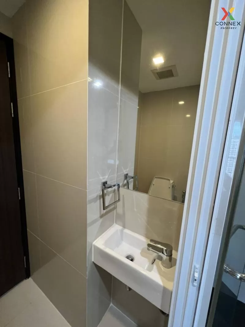 FOR RENT condo , RHYTHM Sukhumvit 44/1 , BTS-Phra Khanong , Phra 