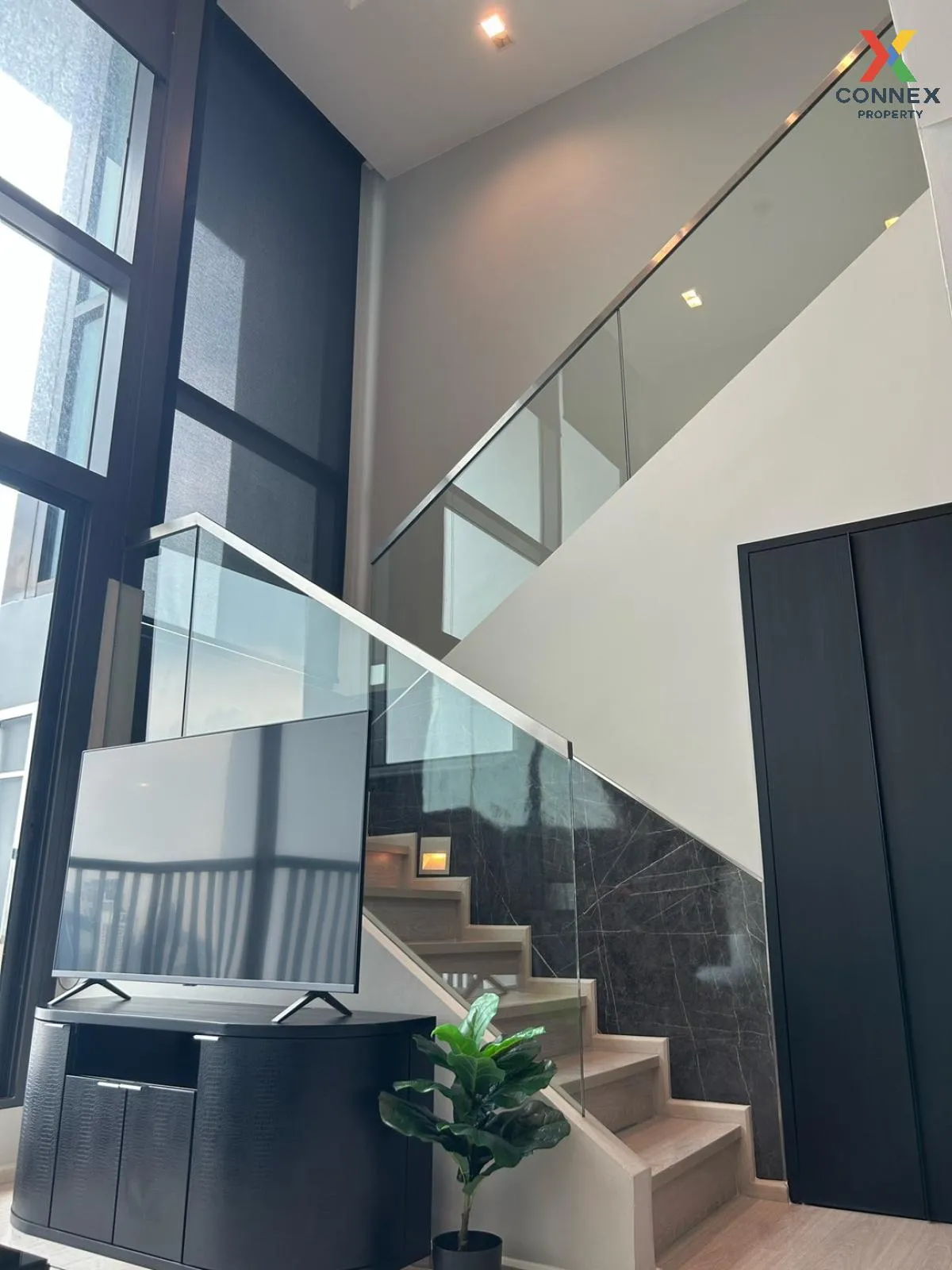 FOR RENT condo , RHYTHM Sukhumvit 44/1 , BTS-Phra Khanong , Phra  4