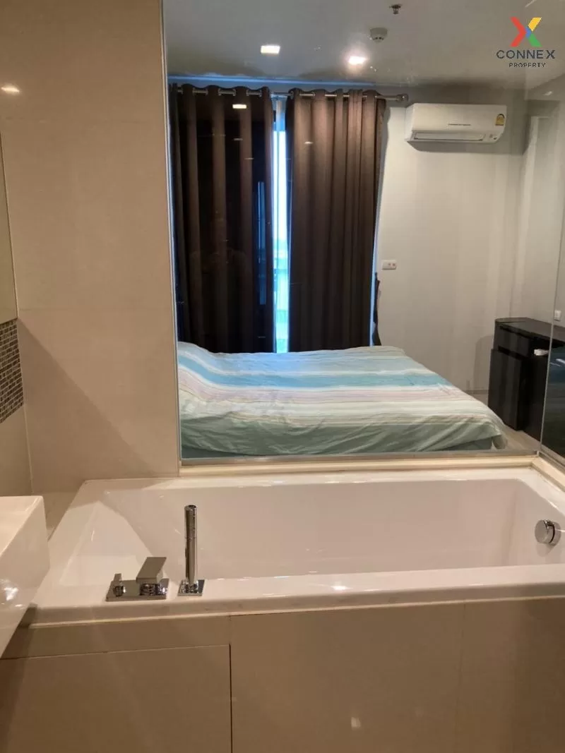 FOR RENT condo , RHYTHM Sukhumvit 44/1 , BTS-Phra Khanong , Phra 