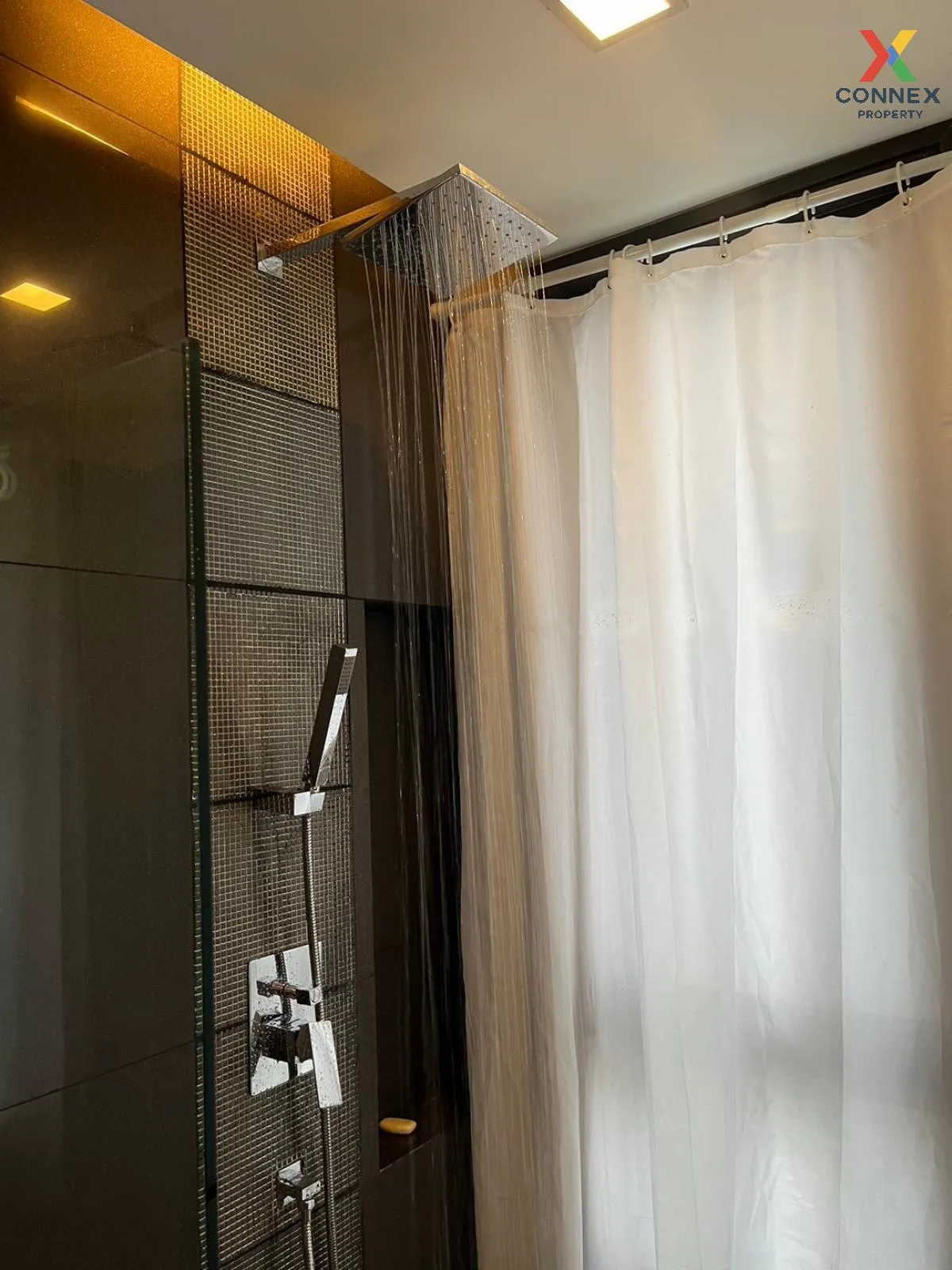 FOR RENT condo , RHYTHM Sukhumvit 44/1 , BTS-Phra Khanong , Phra 