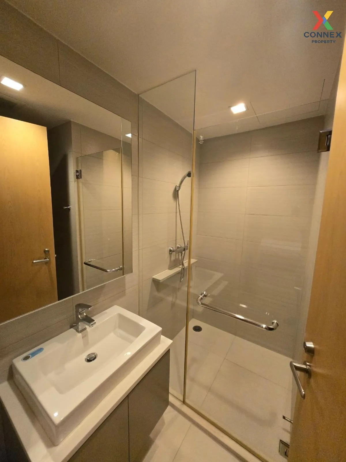 For Sale Condo , Siri at Sukhumvit , nice view , high floor , BTS