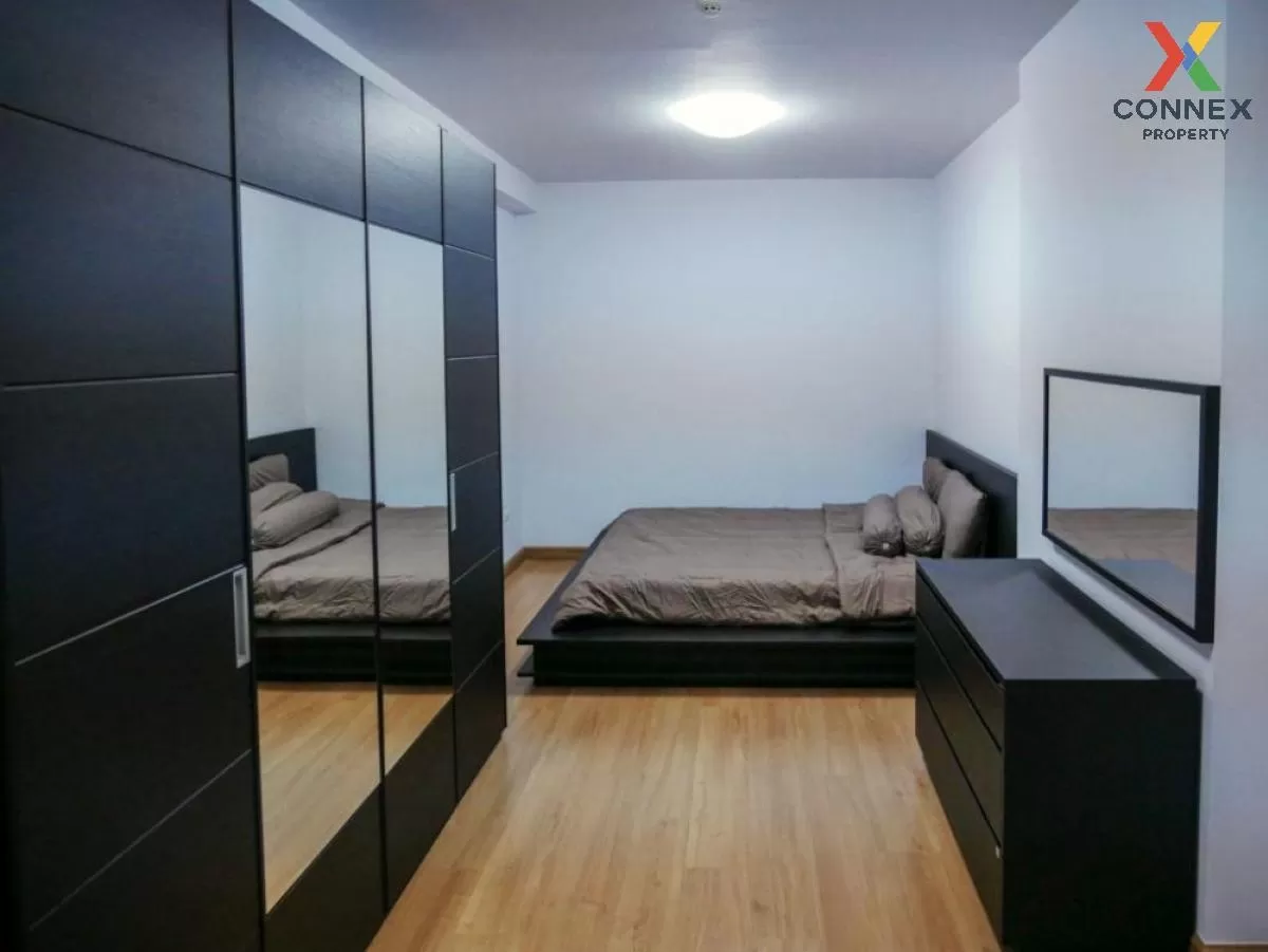FOR SALE condo , Supalai Park Ekamai - Thonglor , high floor , BT FOR SALE condo , Supalai Park Ekamai - Thonglor , high floor , BT