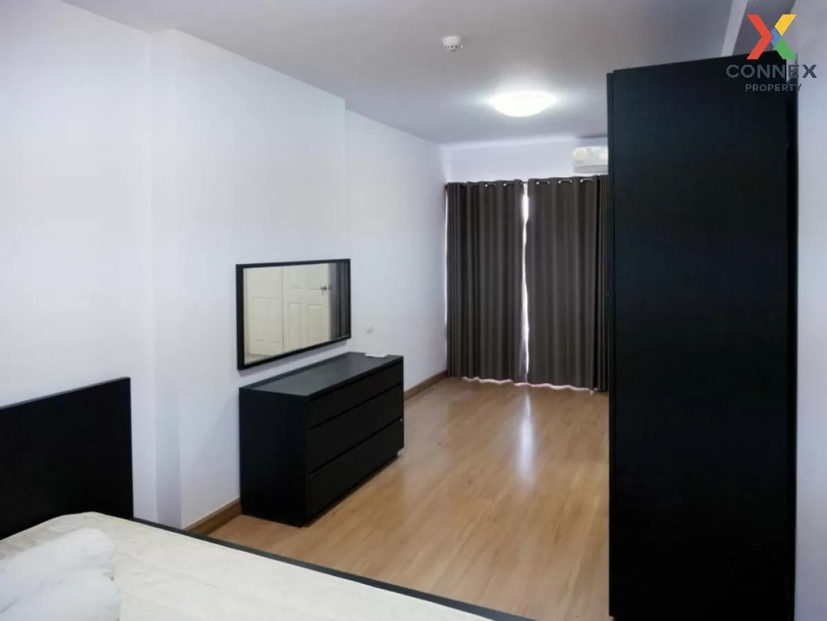 FOR SALE condo , Supalai Park Ekamai - Thonglor , high floor , BT FOR SALE condo , Supalai Park Ekamai - Thonglor , high floor , BT