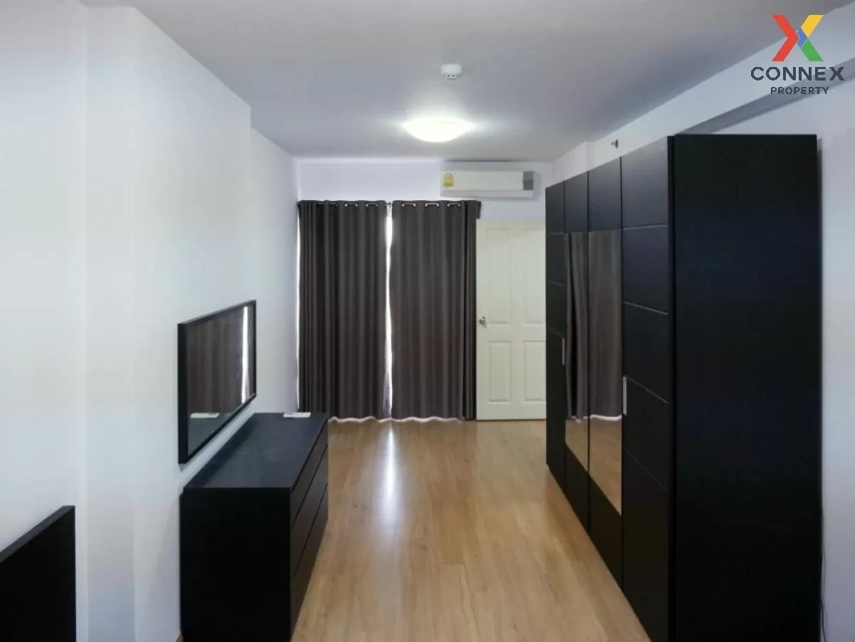 FOR SALE condo , Supalai Park Ekamai - Thonglor , high floor , BT FOR SALE condo , Supalai Park Ekamai - Thonglor , high floor , BT