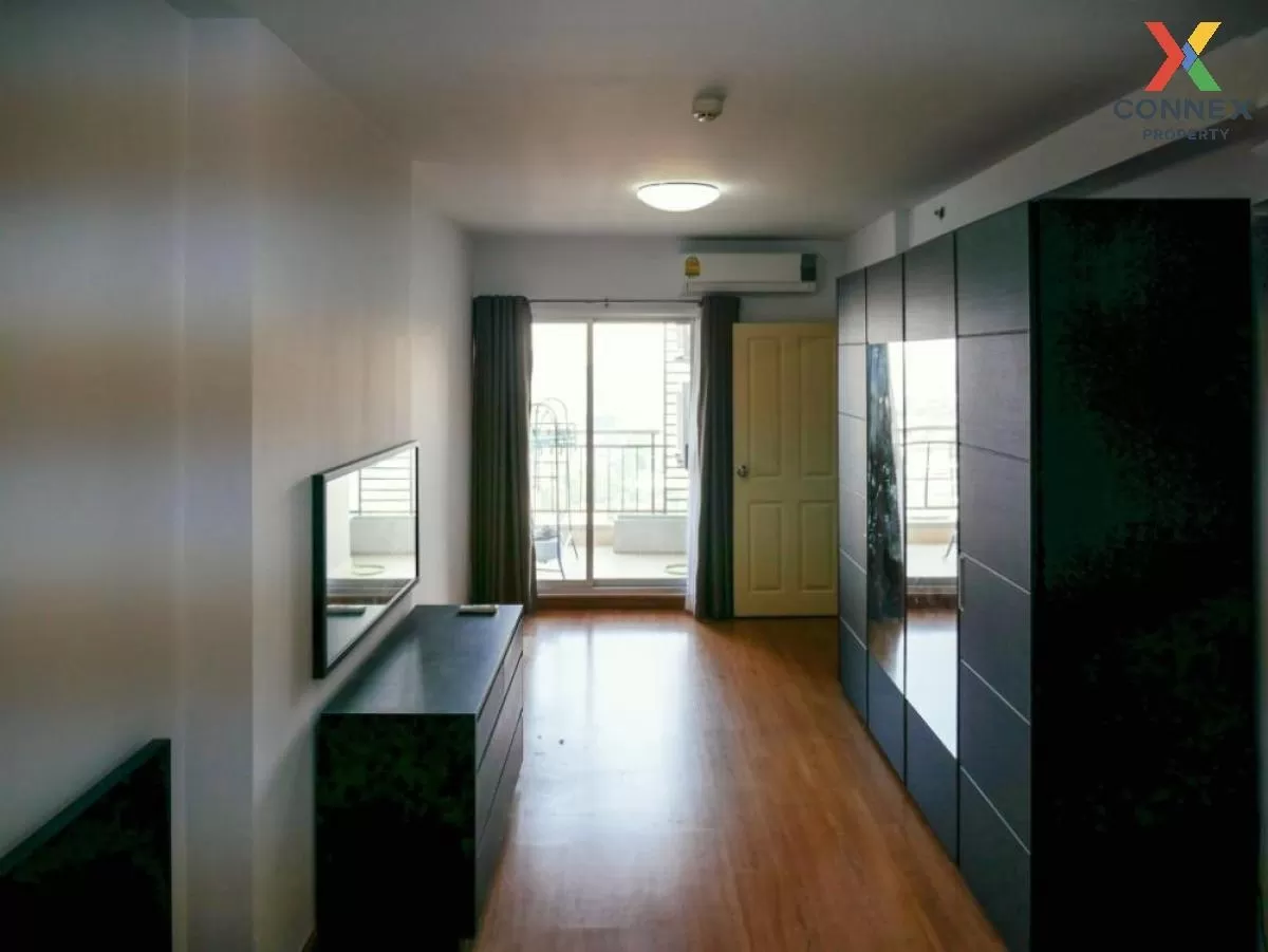 FOR SALE condo , Supalai Park Ekamai - Thonglor , high floor , BT FOR SALE condo , Supalai Park Ekamai - Thonglor , high floor , BT