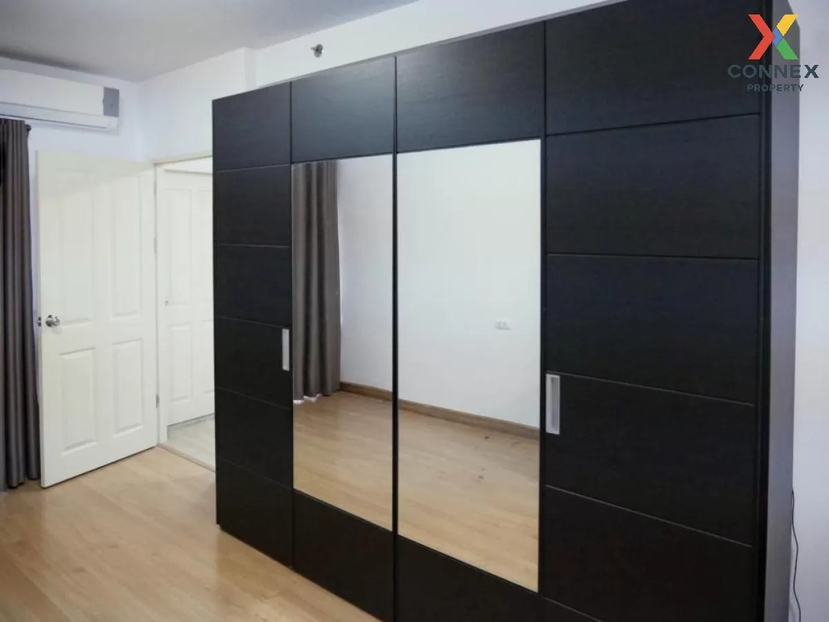 FOR SALE condo , Supalai Park Ekamai - Thonglor , high floor , BT FOR SALE condo , Supalai Park Ekamai - Thonglor , high floor , BT