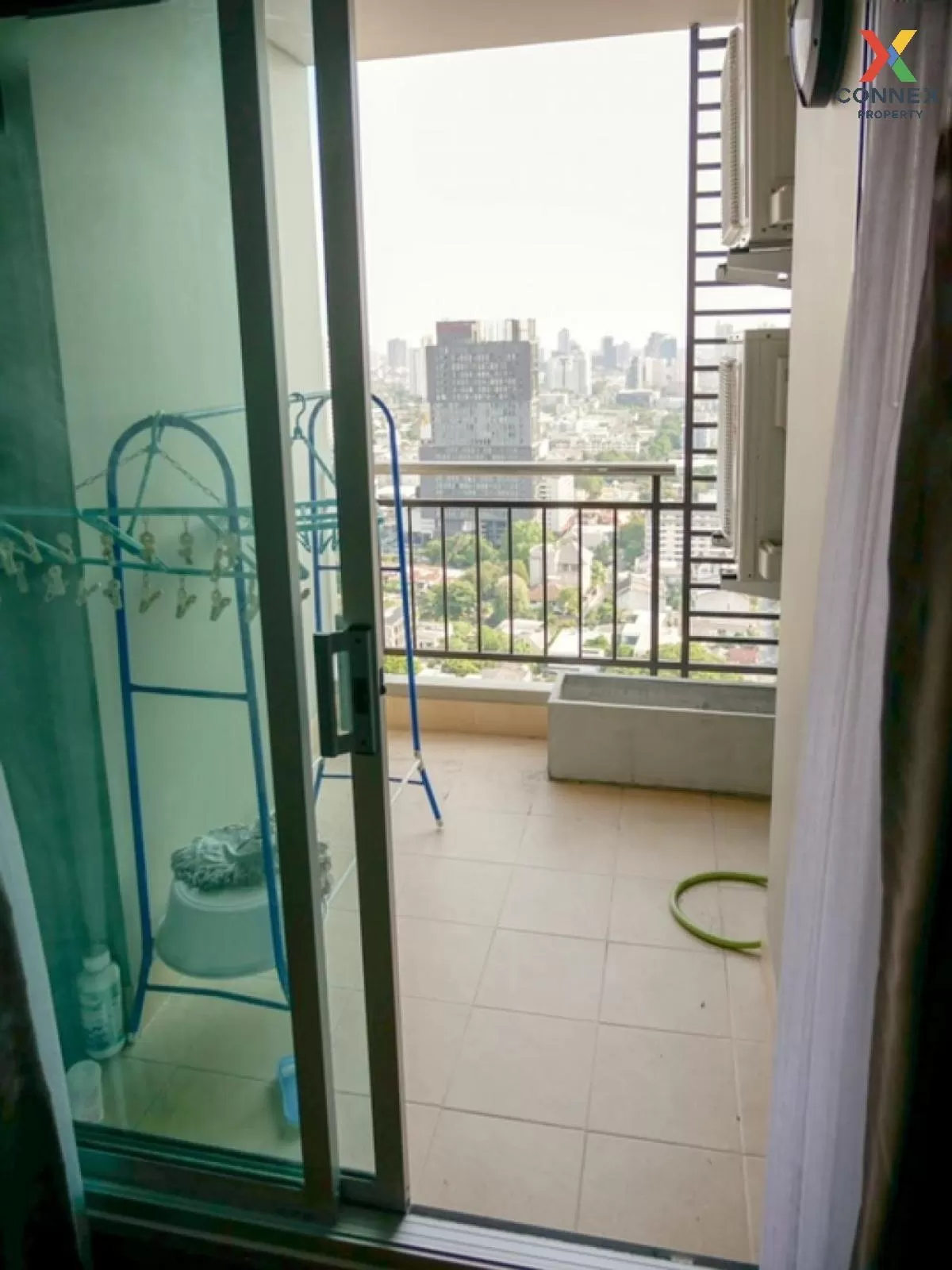 FOR SALE condo , Supalai Park Ekamai - Thonglor , high floor , BT FOR SALE condo , Supalai Park Ekamai - Thonglor , high floor , BT