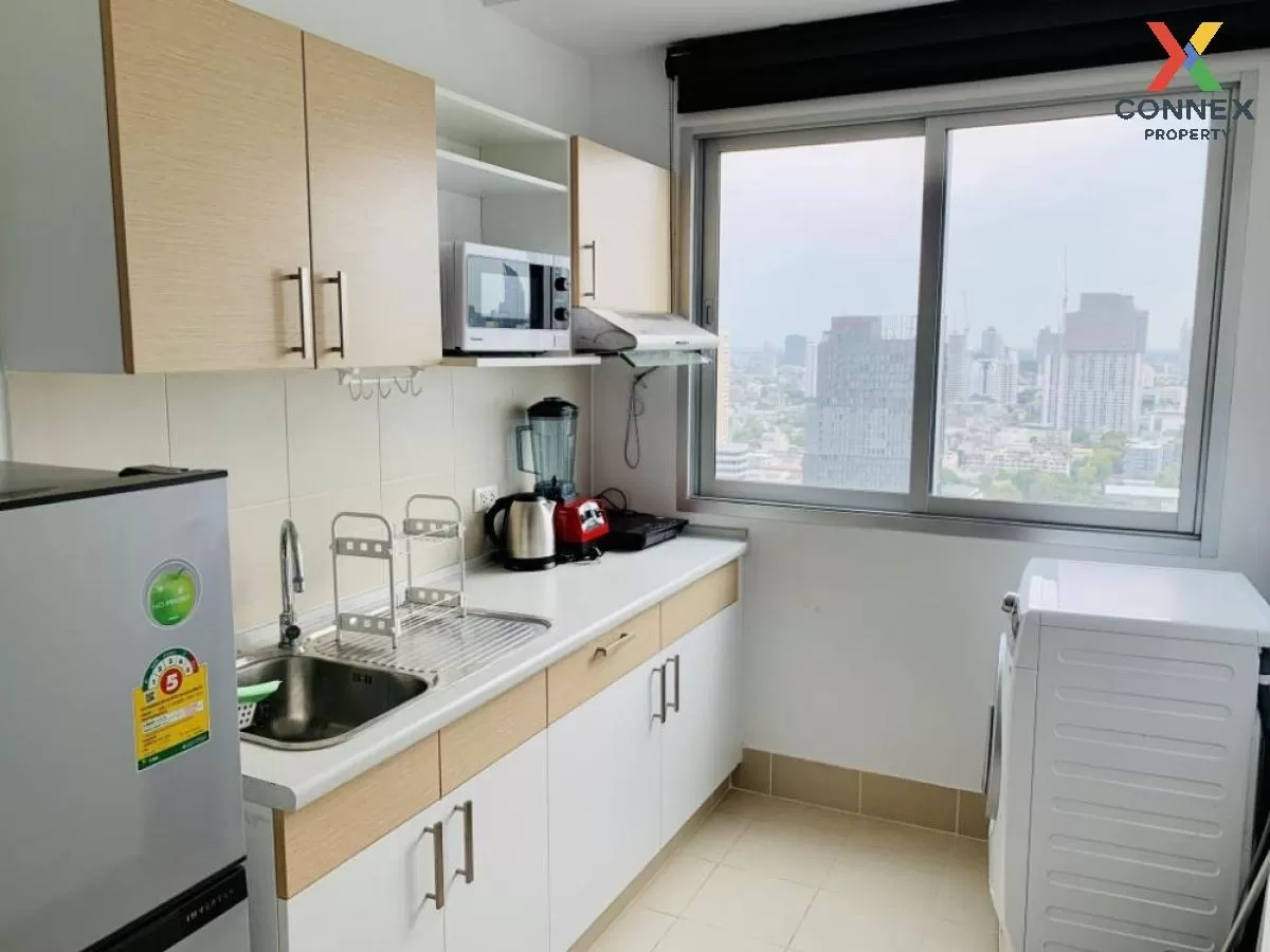 FOR SALE condo , Supalai Park Ekamai - Thonglor , high floor , BT FOR SALE condo , Supalai Park Ekamai - Thonglor , high floor , BT