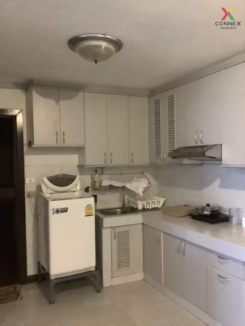 FOR RENT condo , Supalai Place Sukhumvit 39 , BTS-Phrom Phong , K