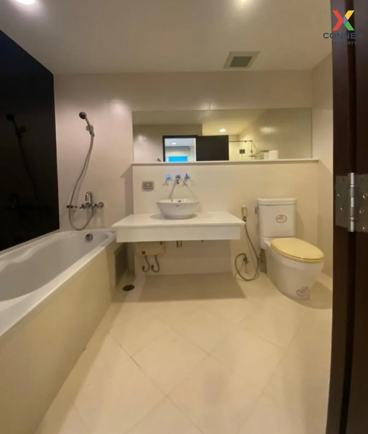 FOR RENT condo , The Address Sukhumvit 42 , BTS-Ekkamai , Phra Kh
