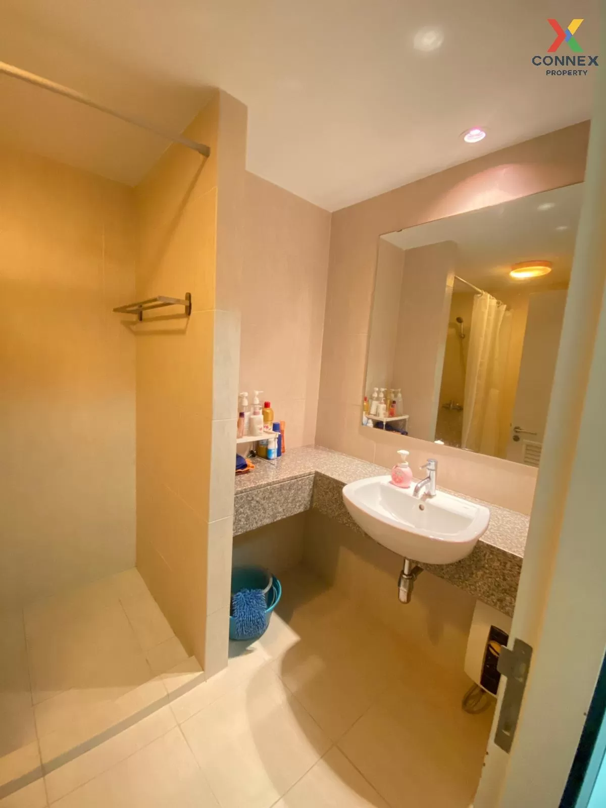 เช่าคอนโด  เดอะ โคลเวอร์ ทองหล่อ BTS-ทองหล่อ คลองตันเหนือ เขต วัฒ