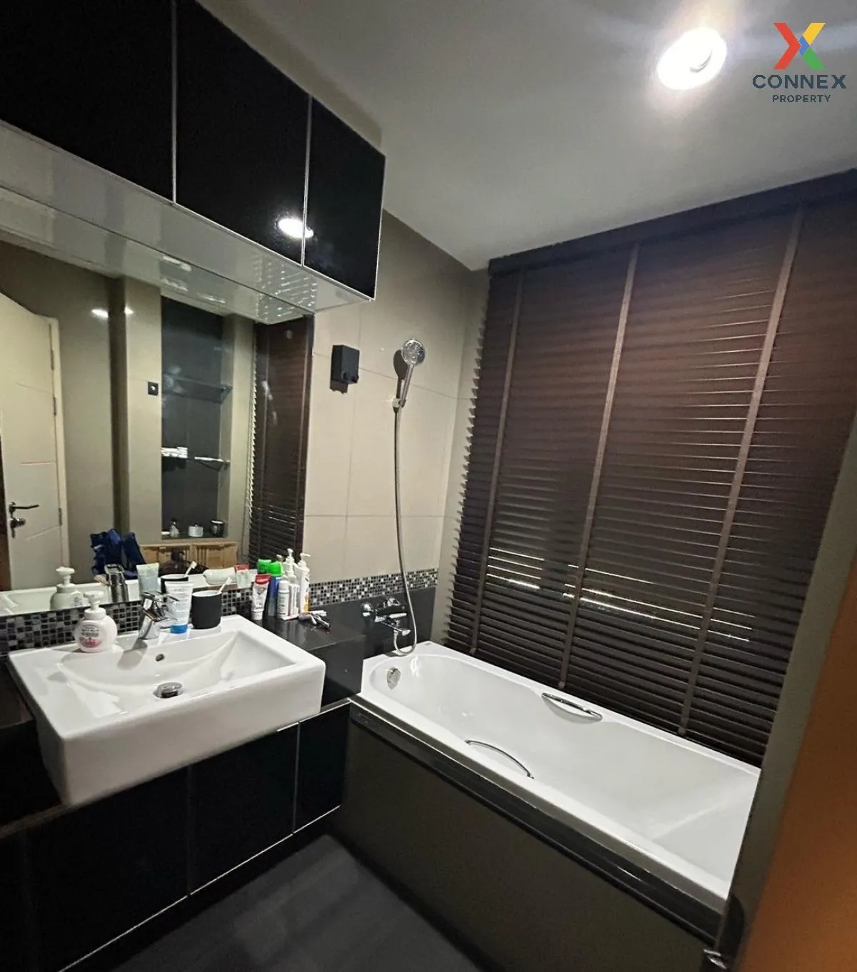 ขายคอนโด  เดอะ เครสท์ สุขุมวิท 34 BTS-ทองหล่อ คลองตัน เขต คลองเตย