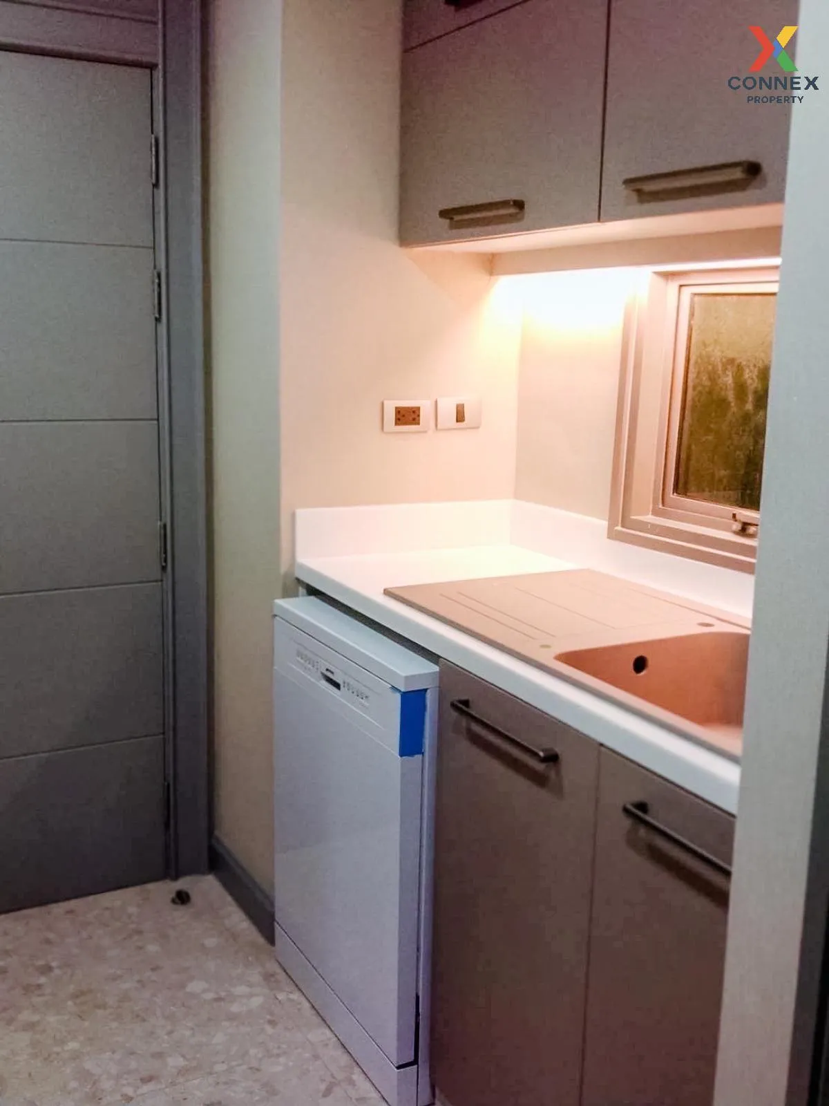 ขายคอนโด  เดอะ เครสท์ สุขุมวิท 34 BTS-ทองหล่อ คลองตัน เขต คลองเตย