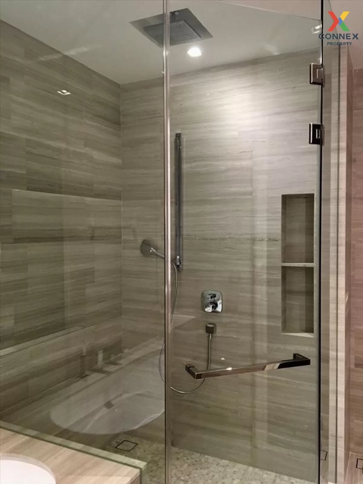 เช่าคอนโด  เดอะ ดิโพลแมท 39 BTS-พร้อมพงษ์ คลองตันเหนือ เขต วัฒนา 