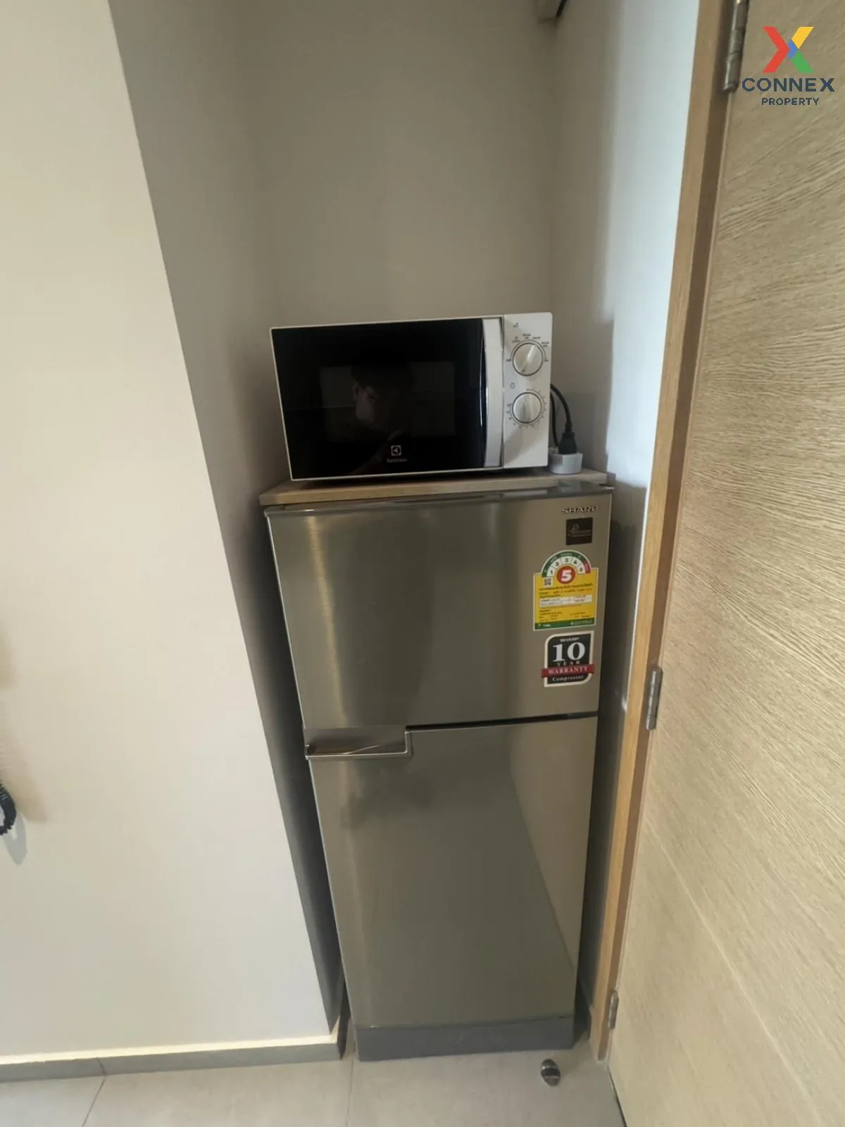 FOR RENT condo , The Lofts Ekkamai , BTS-Ekkamai , Phra Khanong N FOR RENT condo , The Lofts Ekkamai , BTS-Ekkamai , Phra Khanong N