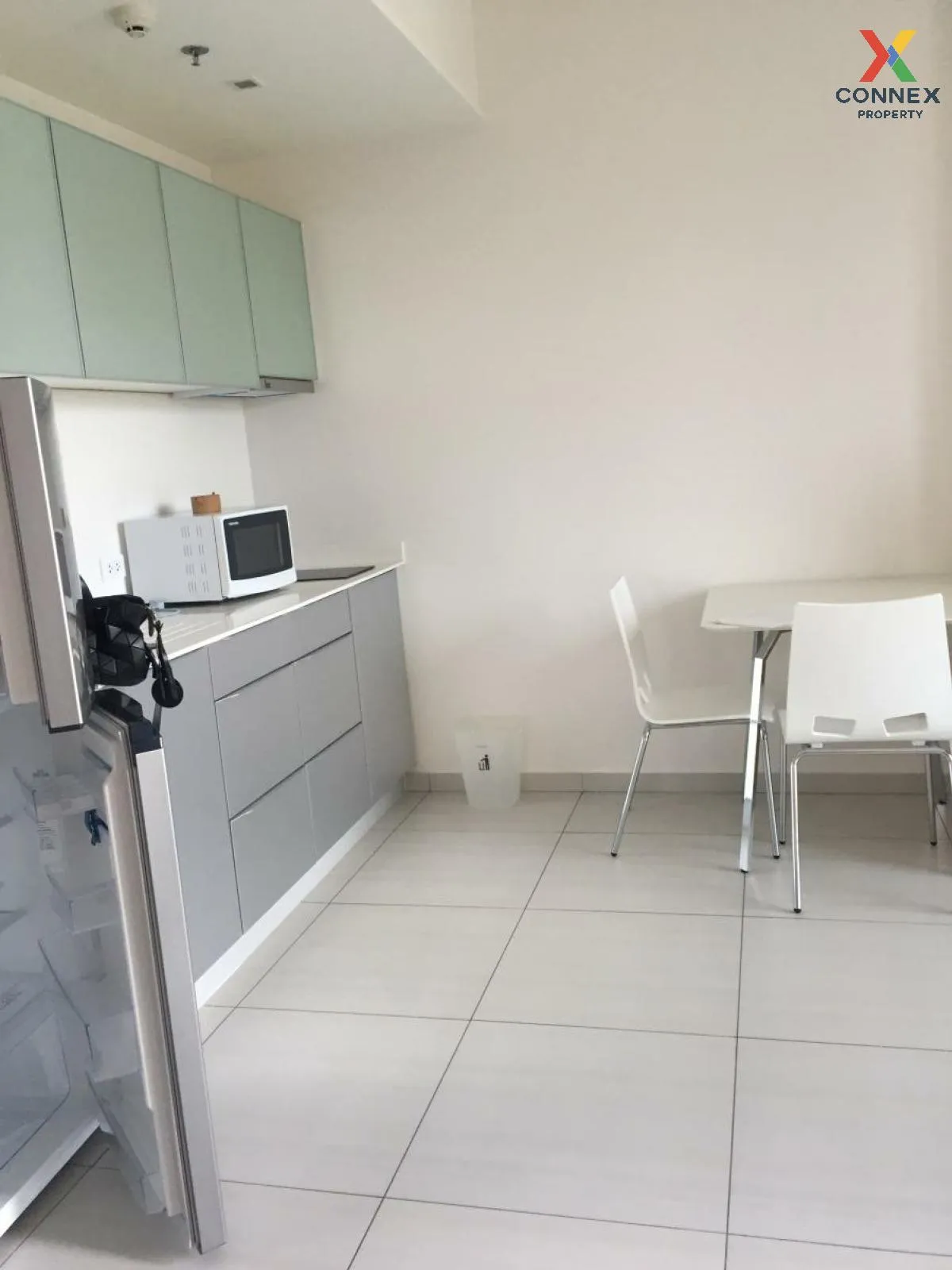 FOR RENT condo , The Lofts Ekkamai , BTS-Ekkamai , Phra Khanong N 2