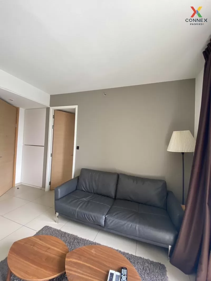 FOR RENT condo , The Lofts Ekkamai , BTS-Ekkamai , Phra Khanong N 2