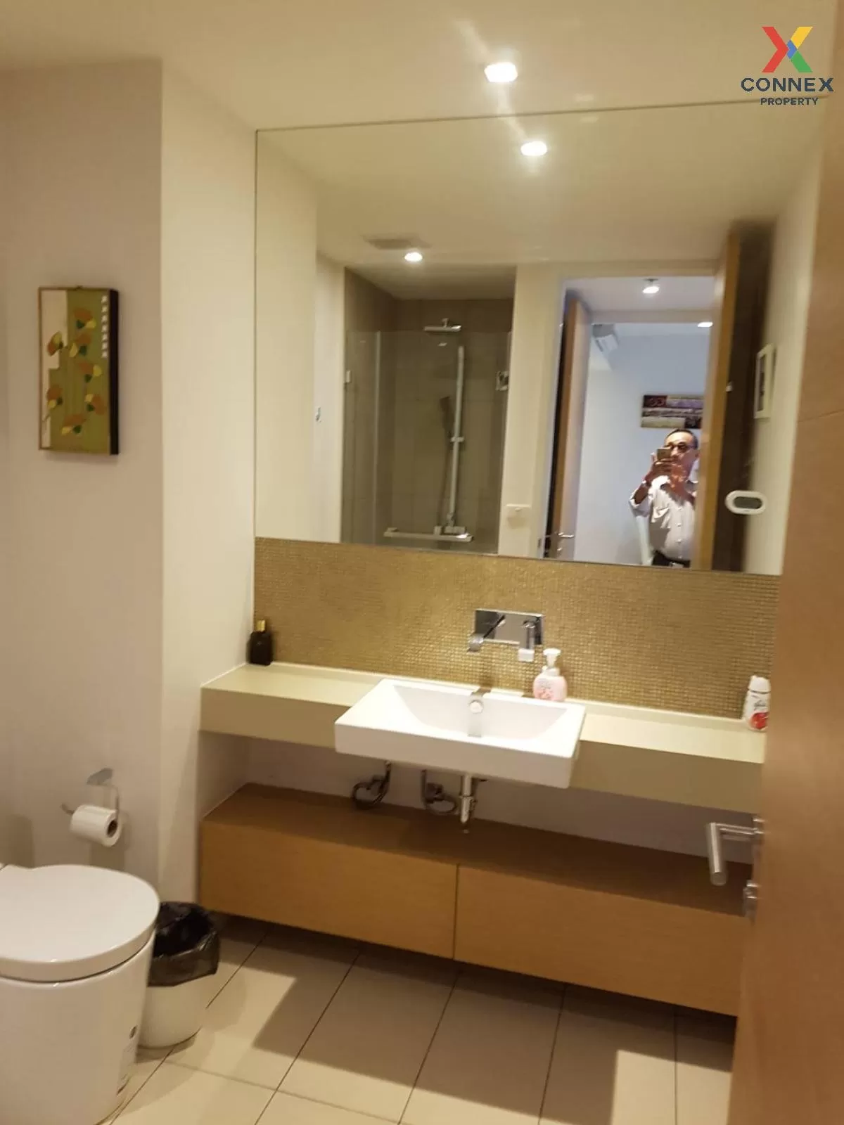 FOR RENT condo , The Lofts Ekkamai , BTS-Ekkamai , Phra Khanong N