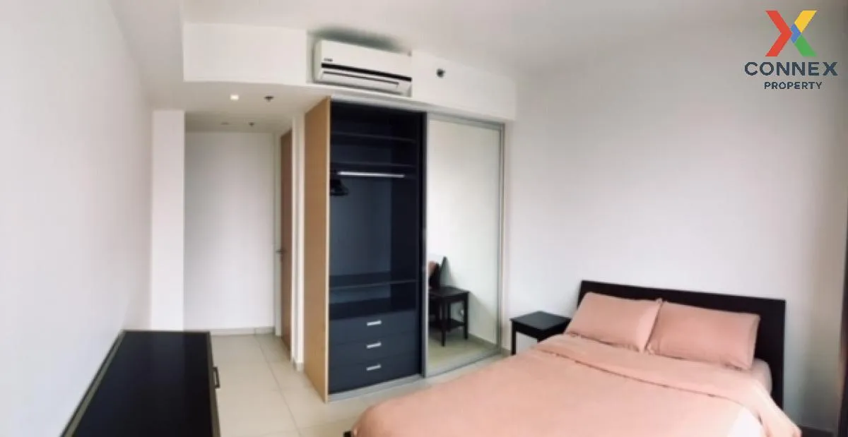 FOR RENT condo , The Lofts Ekkamai , BTS-Ekkamai , Phra Khanong N
