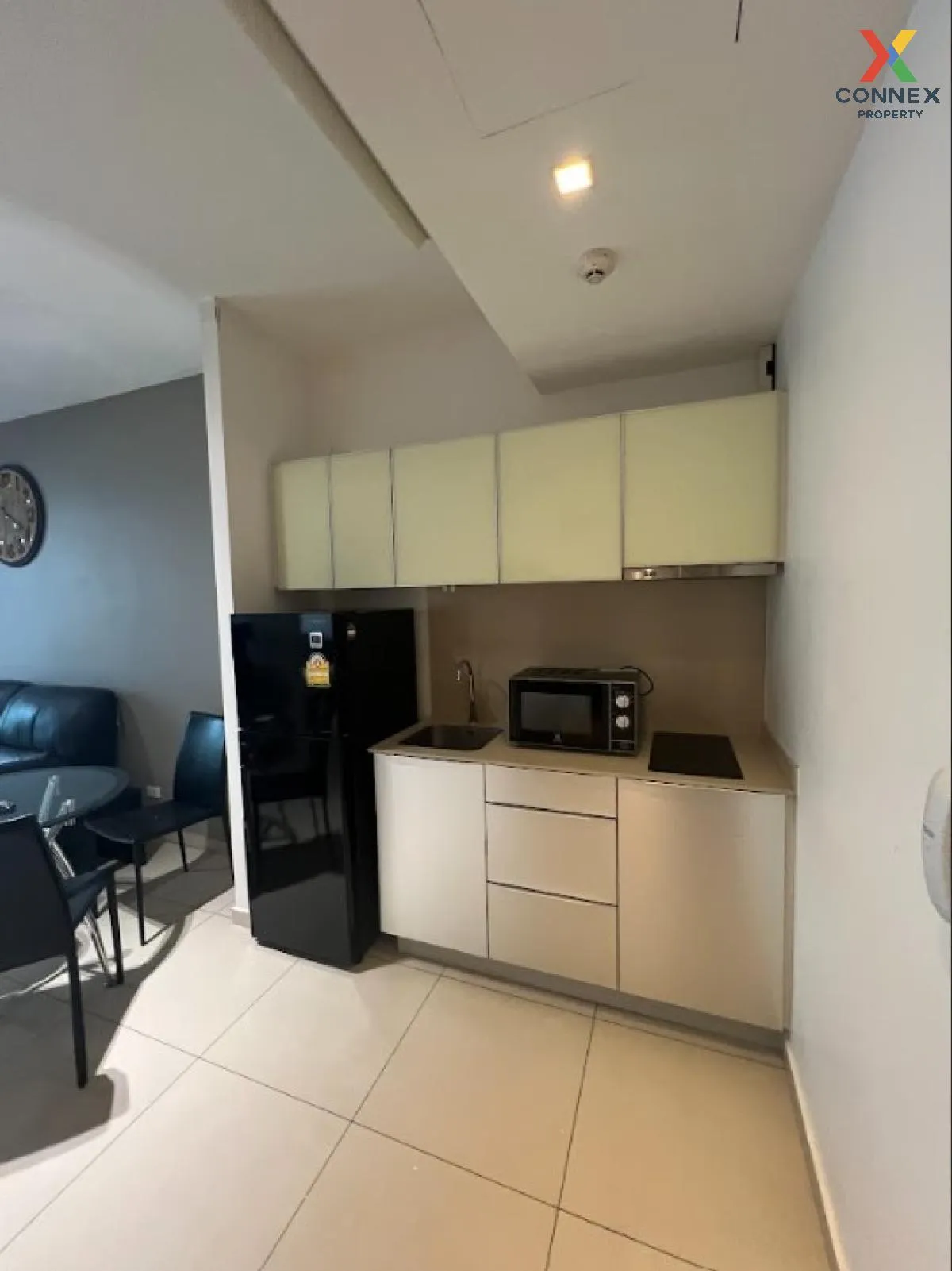FOR RENT condo , The Lofts Ekkamai , BTS-Ekkamai , Phra Khanong N