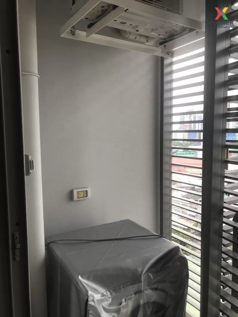 FOR RENT condo , The Lofts Ekkamai , BTS-Ekkamai , Phra Khanong N