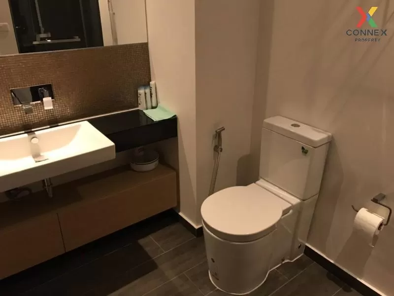 FOR RENT condo , The Lofts Ekkamai , BTS-Ekkamai , Phra Khanong N