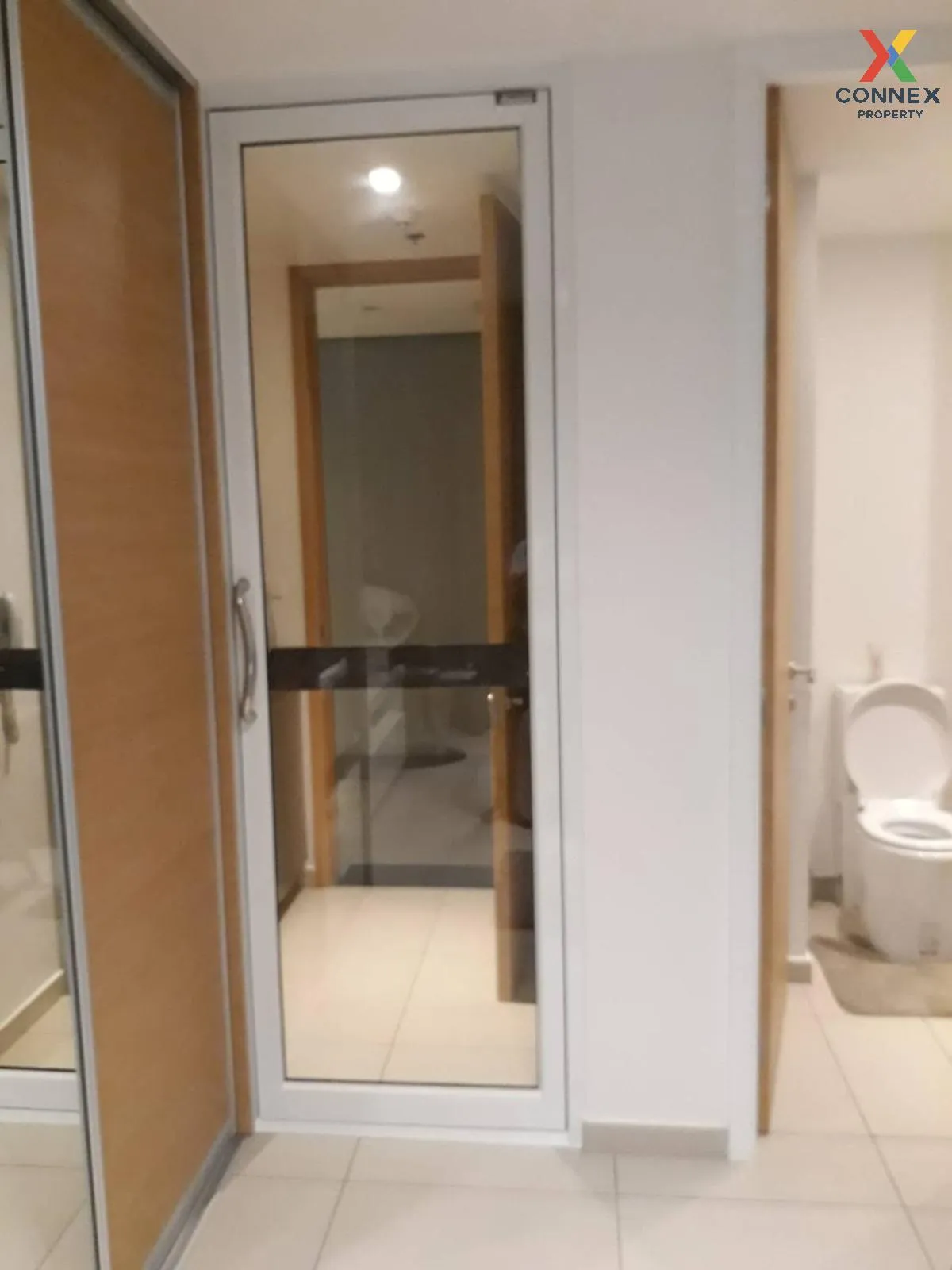 FOR RENT condo , The Lofts Ekkamai , BTS-Ekkamai , Phra Khanong N FOR RENT condo , The Lofts Ekkamai , BTS-Ekkamai , Phra Khanong N