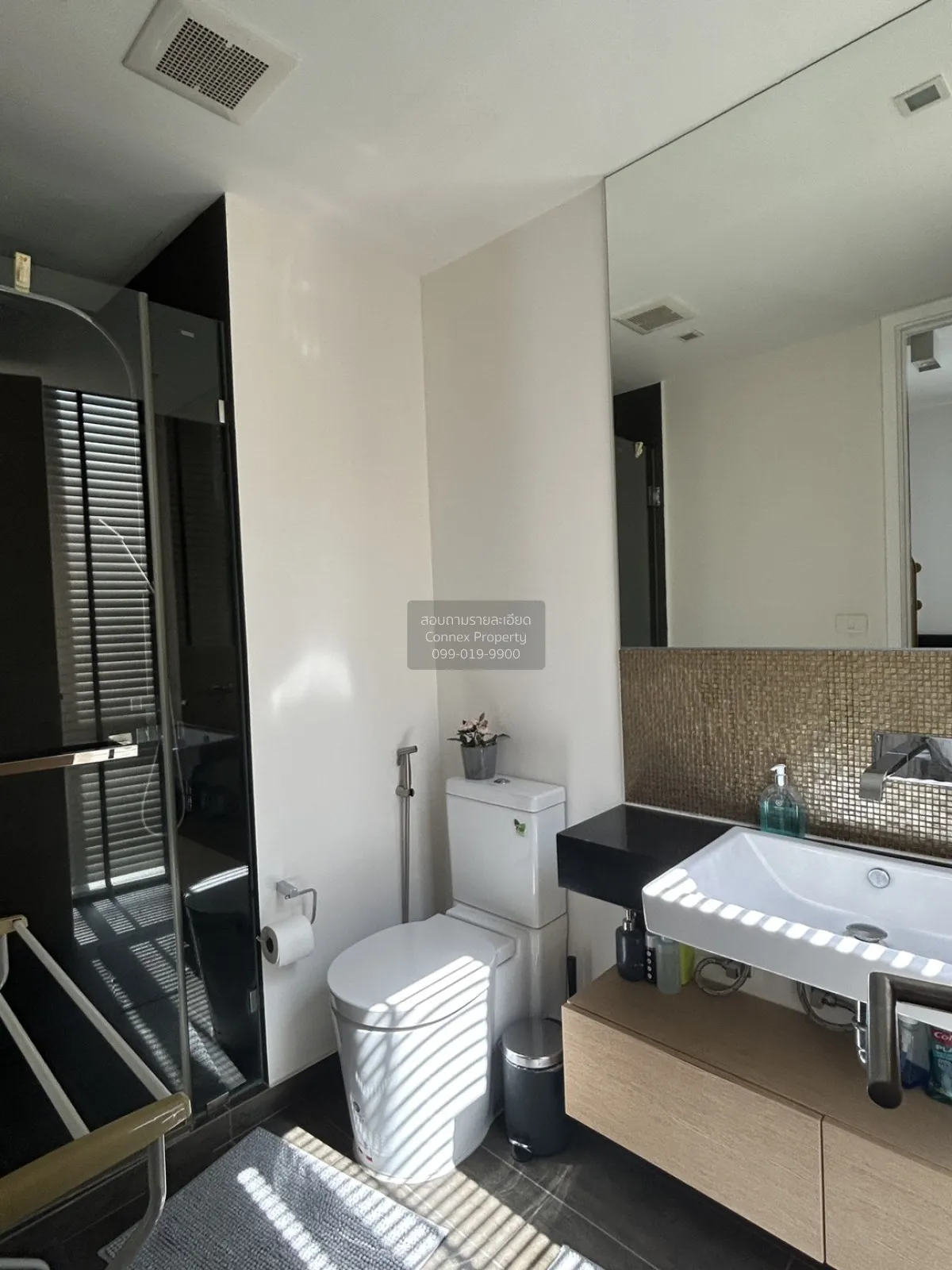 FOR RENT condo , The Lofts Ekkamai , BTS-Ekkamai , Phra Khanong N